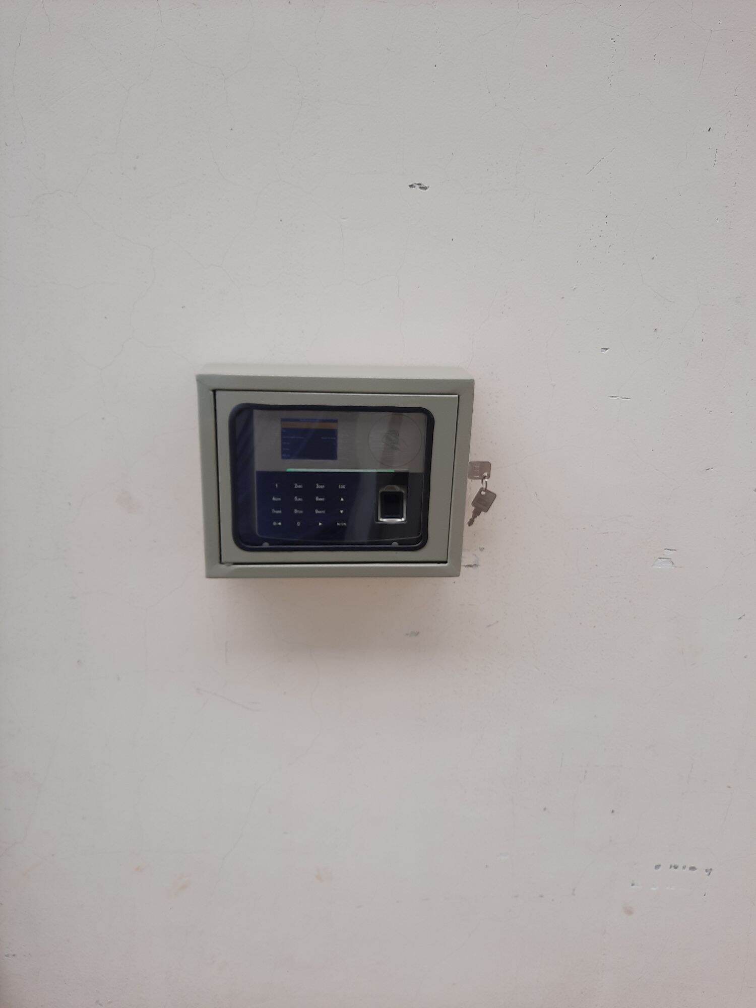 Hộp bảo vệ Máy chấm công