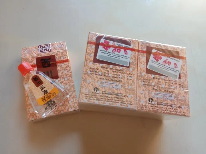 Dầu gió nước trắng Thái Lan ( date xa)