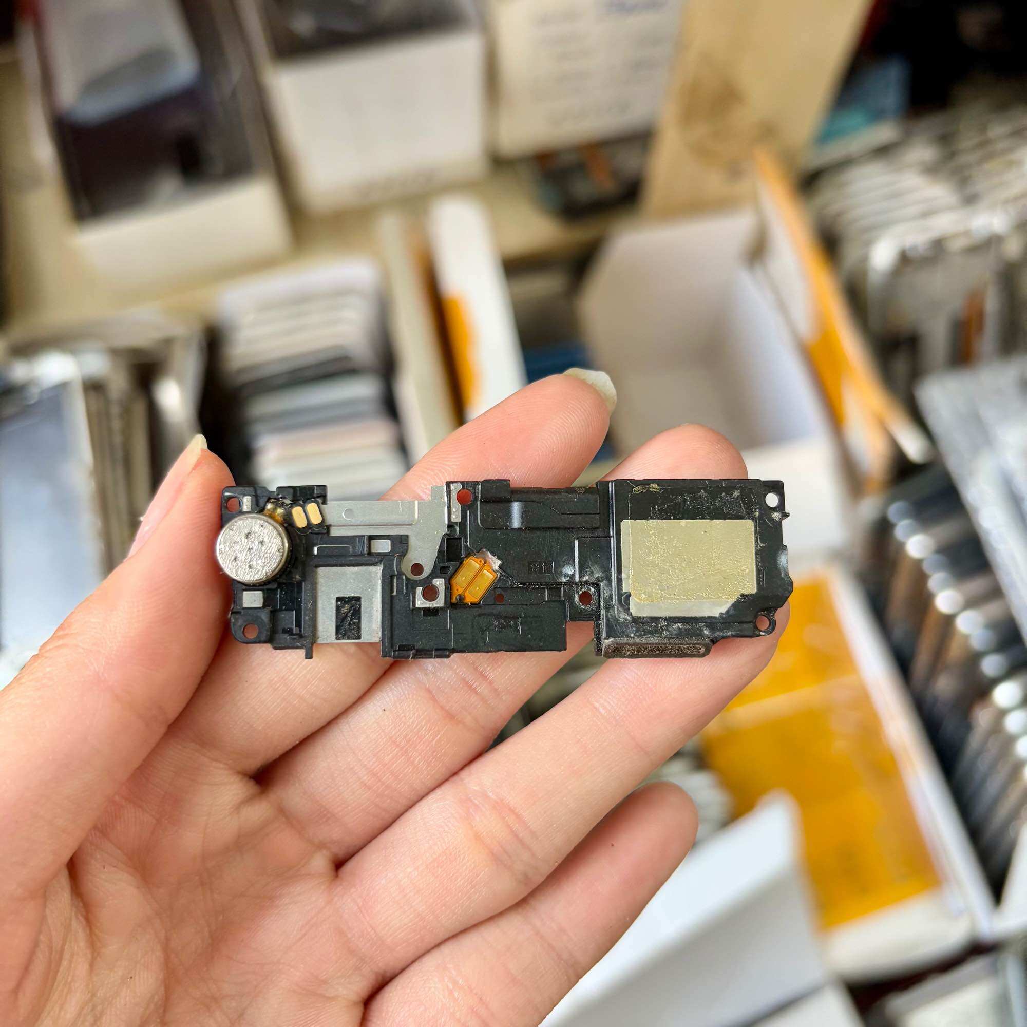 Linh Kiện Trong Huawei Nova 3e (chuông, cụm sạc , khay Sim,…) Zin Hàng Cao Cấp.