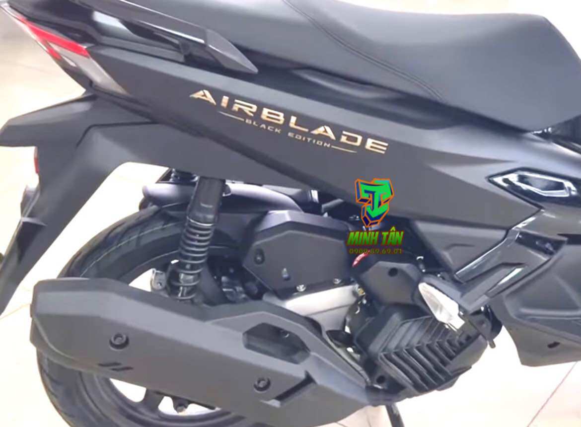 Tem zin Black Edition cho AB 125 phiên bản đặc biệt (giá 1 bên)