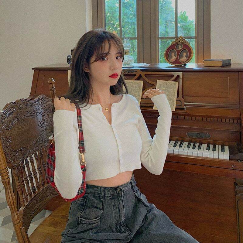 Áo croptop tay dài ??freeship?? áo croptop nữ yan ulzzang len tăm nút
