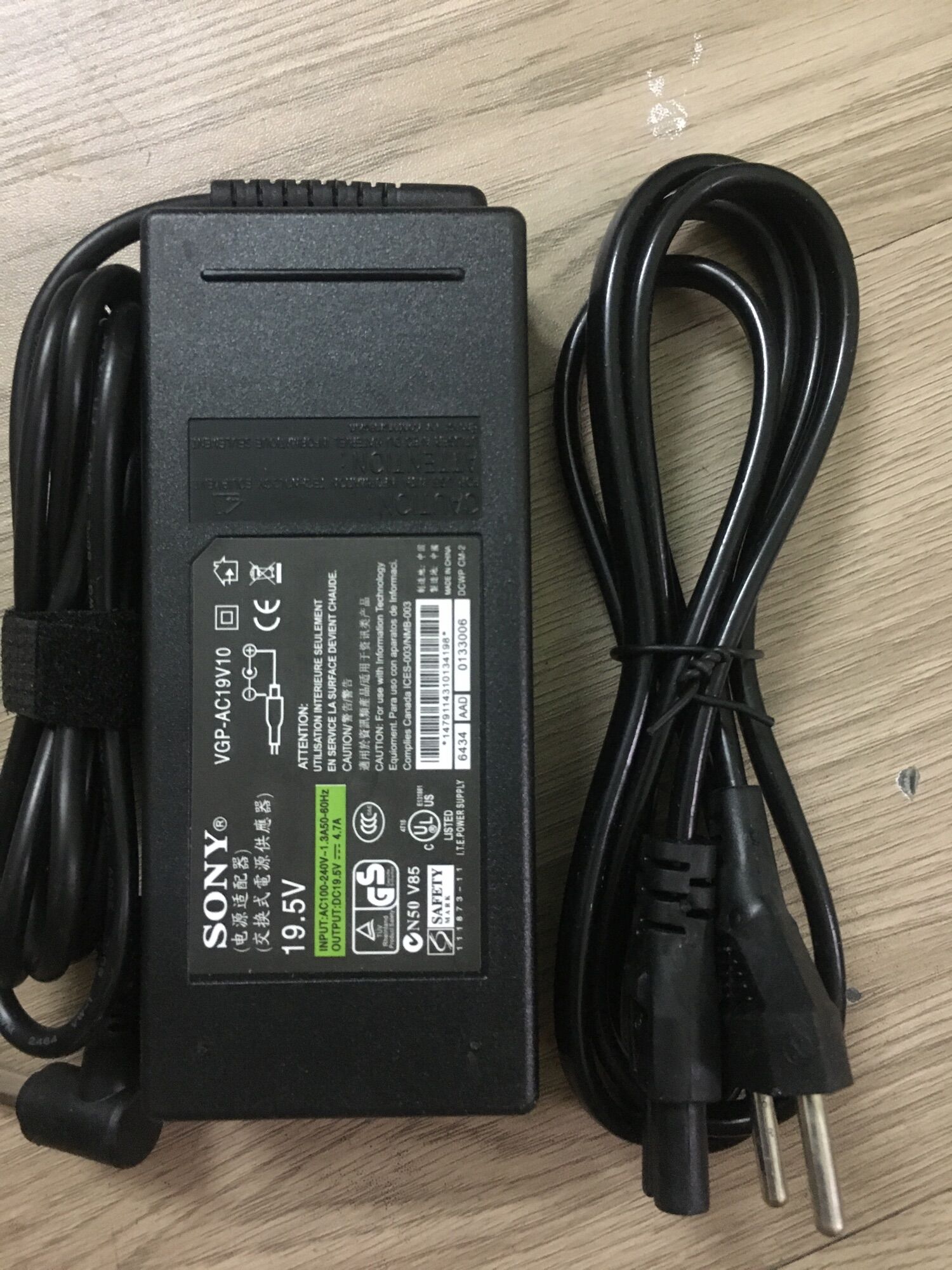 Nguồn tivi sony 19.5v-4.7a + dây nguồn