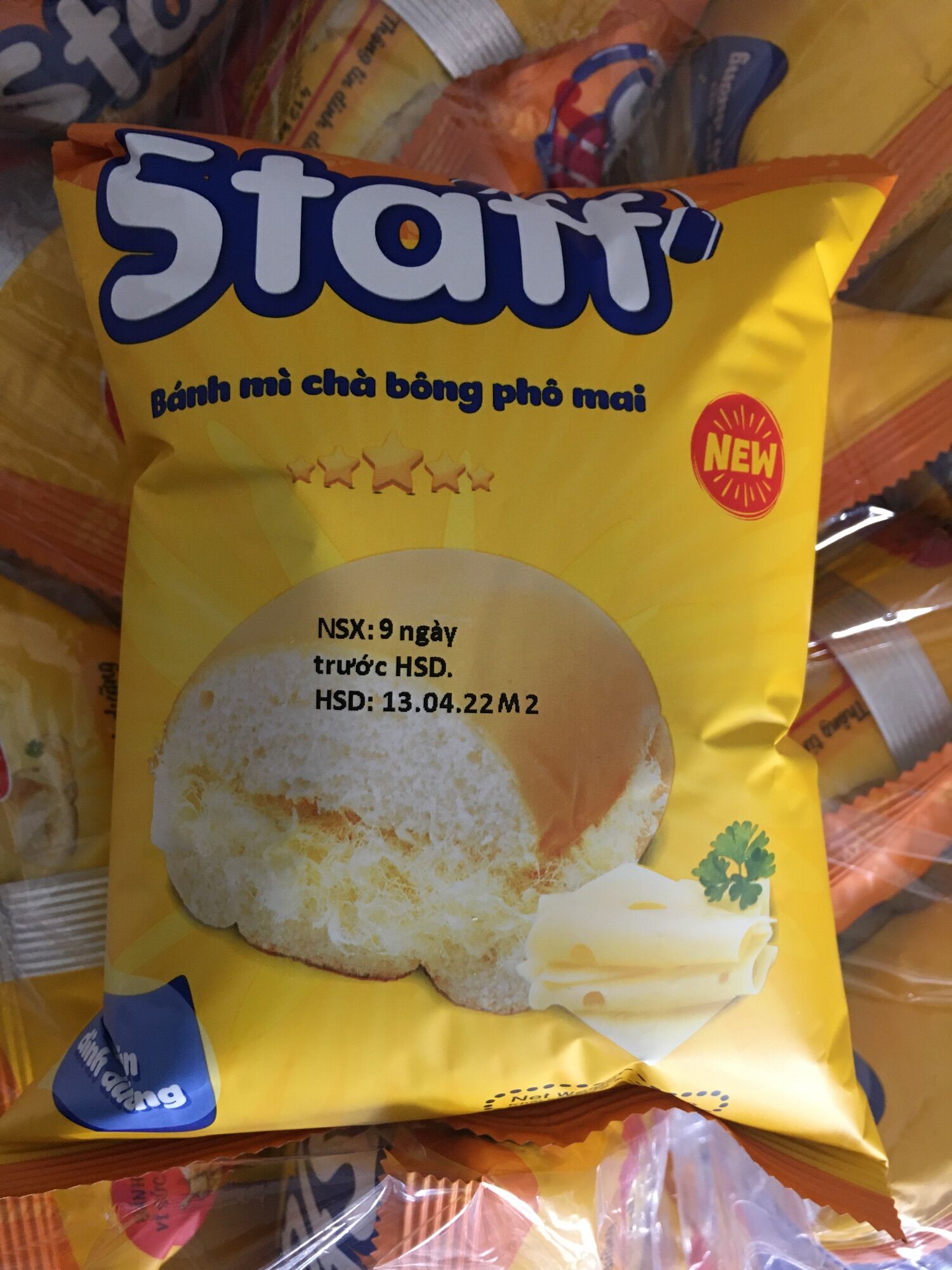 20 bịch bánh mì chà bông phô mai staff