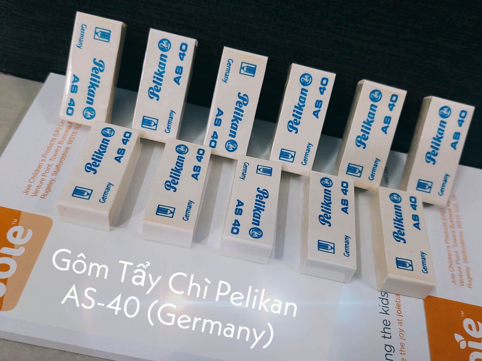 Gôm tẩy chì cao cấp Pelikan AS-40 mịn, sạch hiệu quả cao.