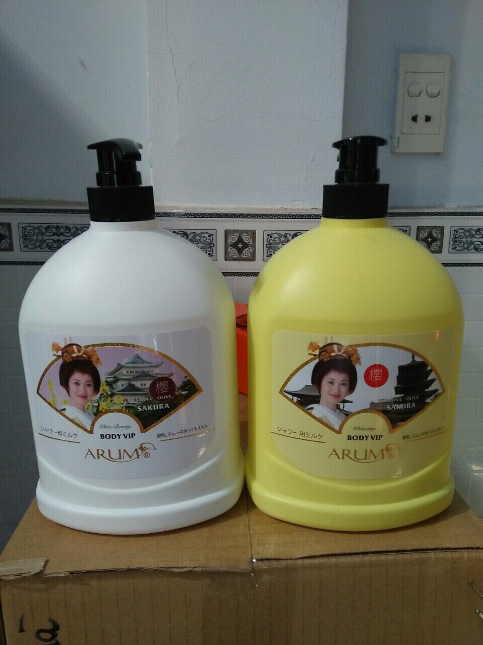 [HCM]Sữa tắm cô gái Nhật SAKURA BODY VIP ARUM