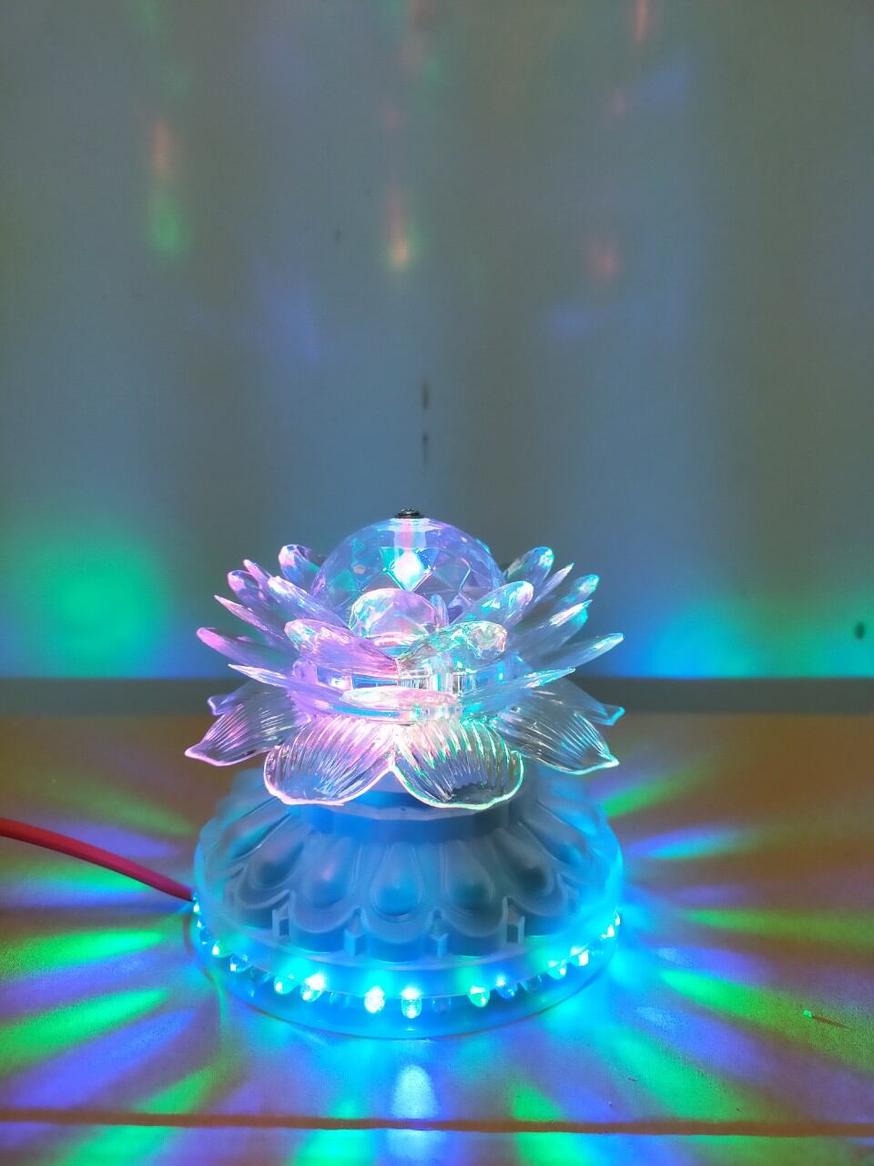 Đèn led hoa sen xoay tròn đèn bàn thờ.