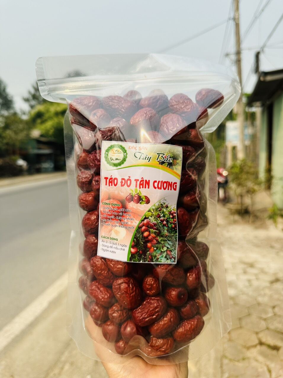 Táo  đỏ  Tân Cương  (gói  1kg  ,ngon  ,ngọt  ,bùi,  dẻo..)