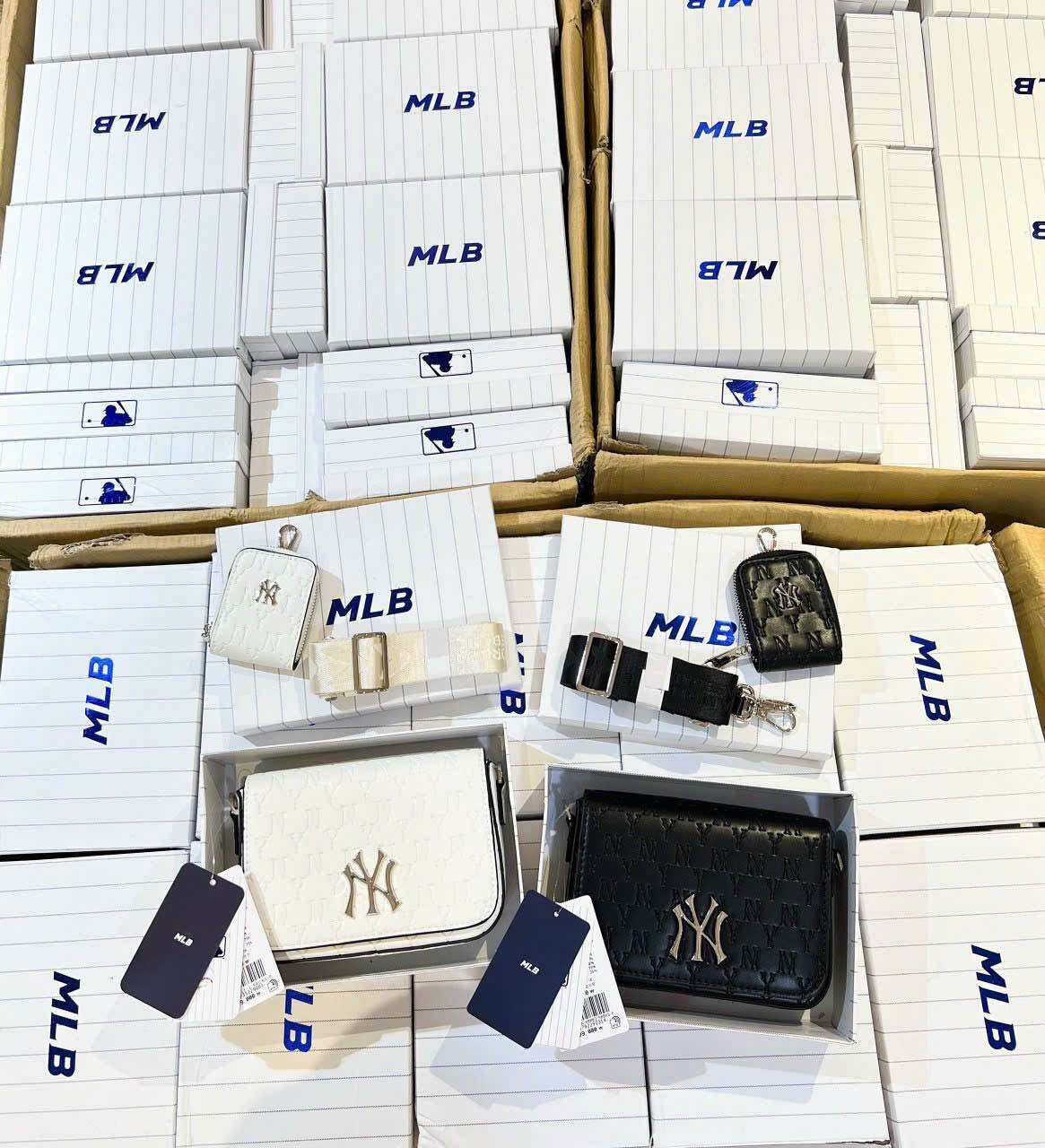 MLB Korea Monogram Unisex Street Style Logo (3ACRM012N-43BRD