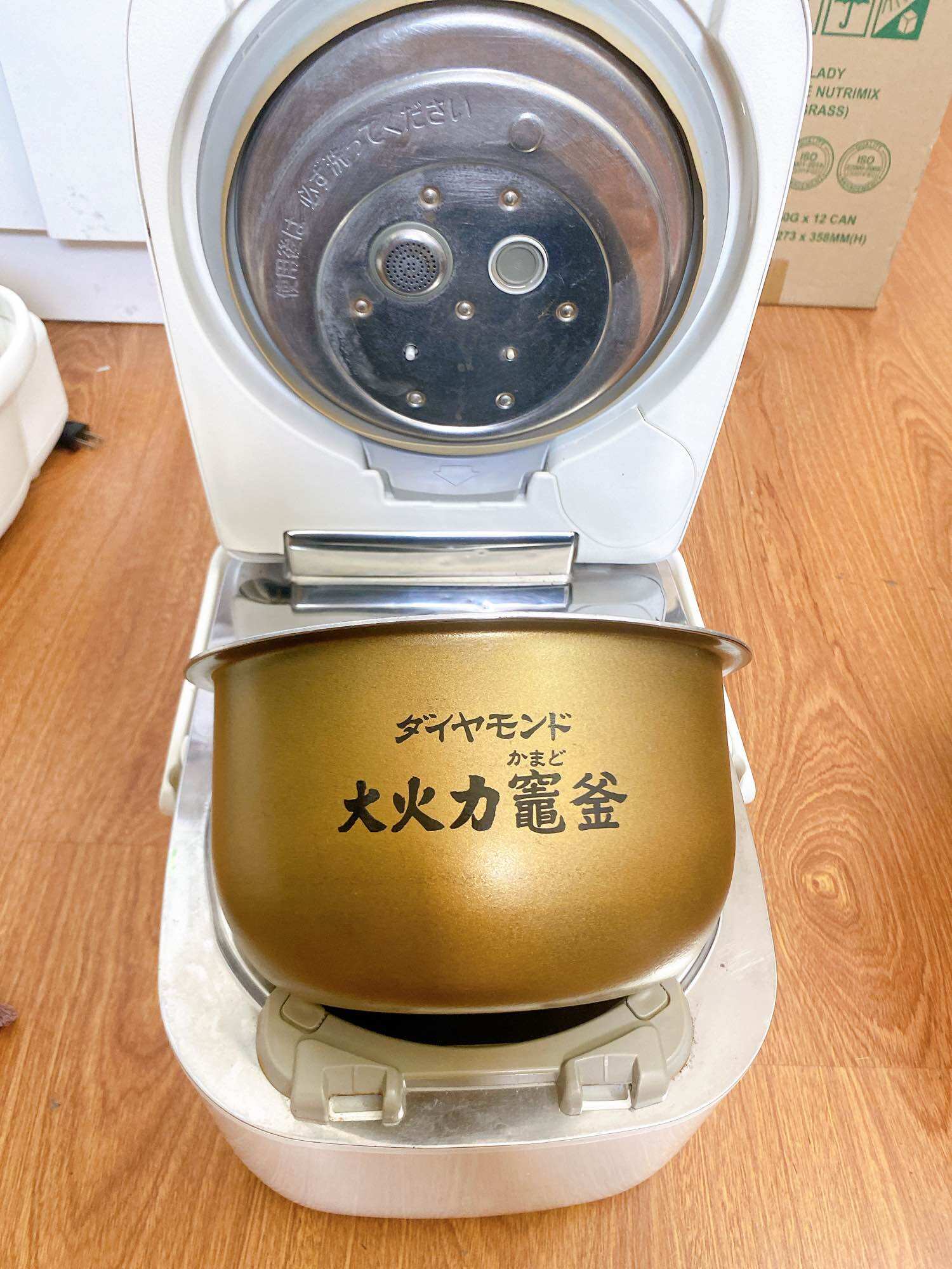 [ĐẸP Áp suất điện tử] Nồi cơm điện nội địa Nhật Panasonic 1L