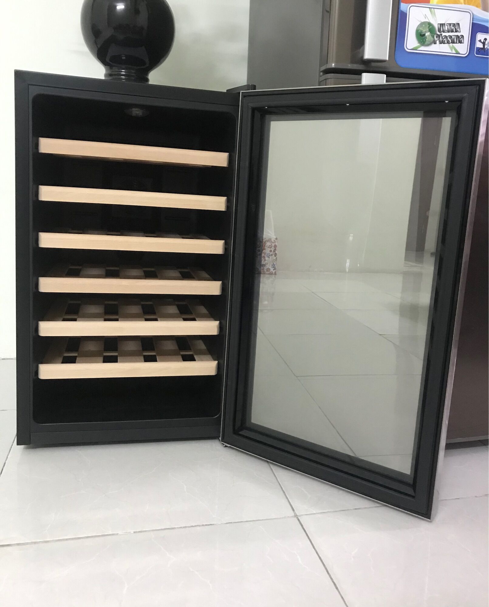 Tủ bảo quản r.ượu vang