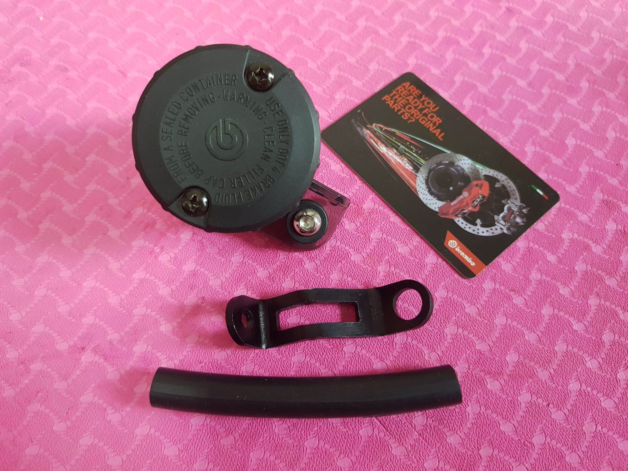 Cụm Tay Dầu Phải Mẫu Brembo