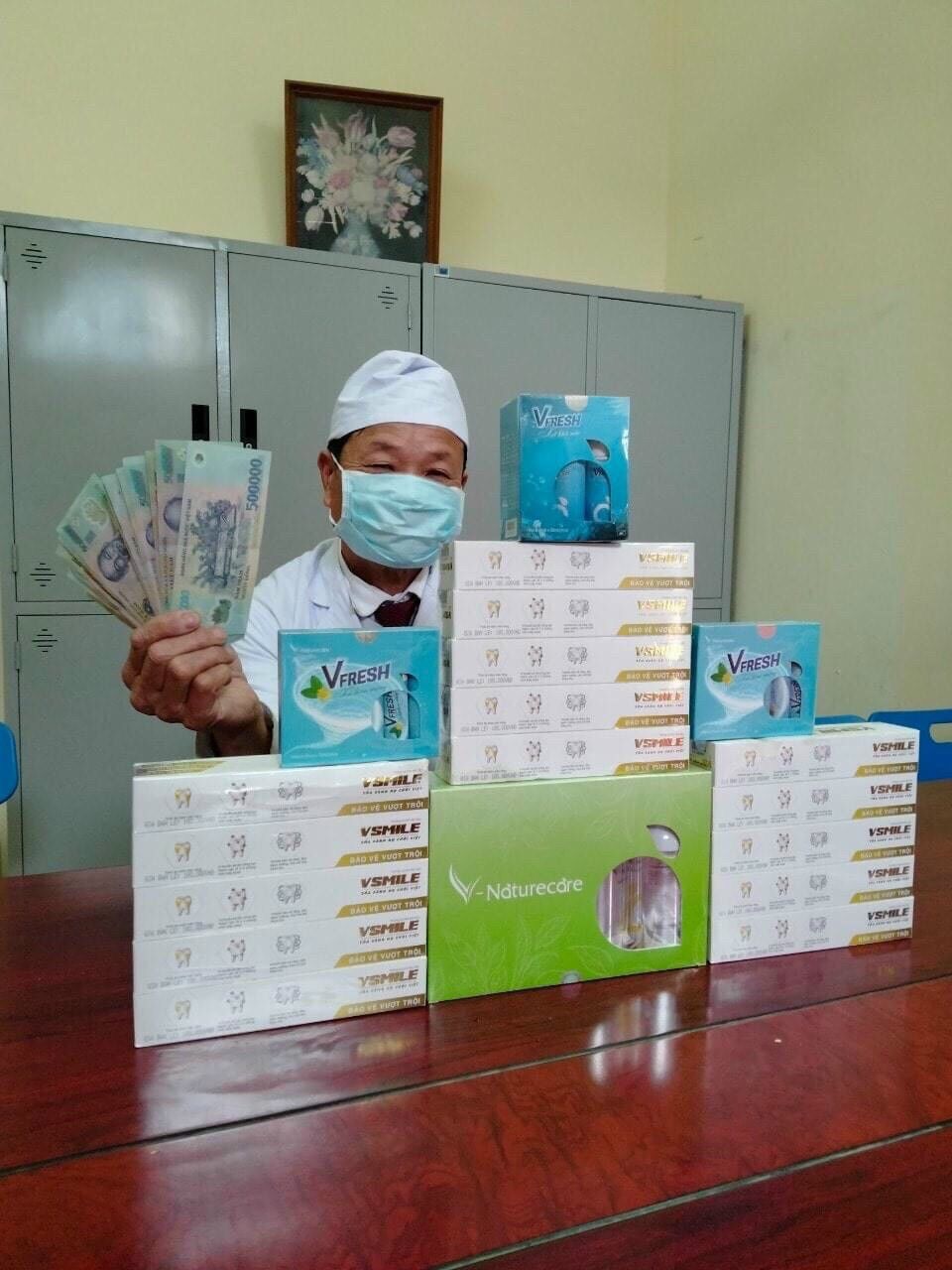 Xịt thơm miệng tươi mát thơm tho Vfresh 10ml