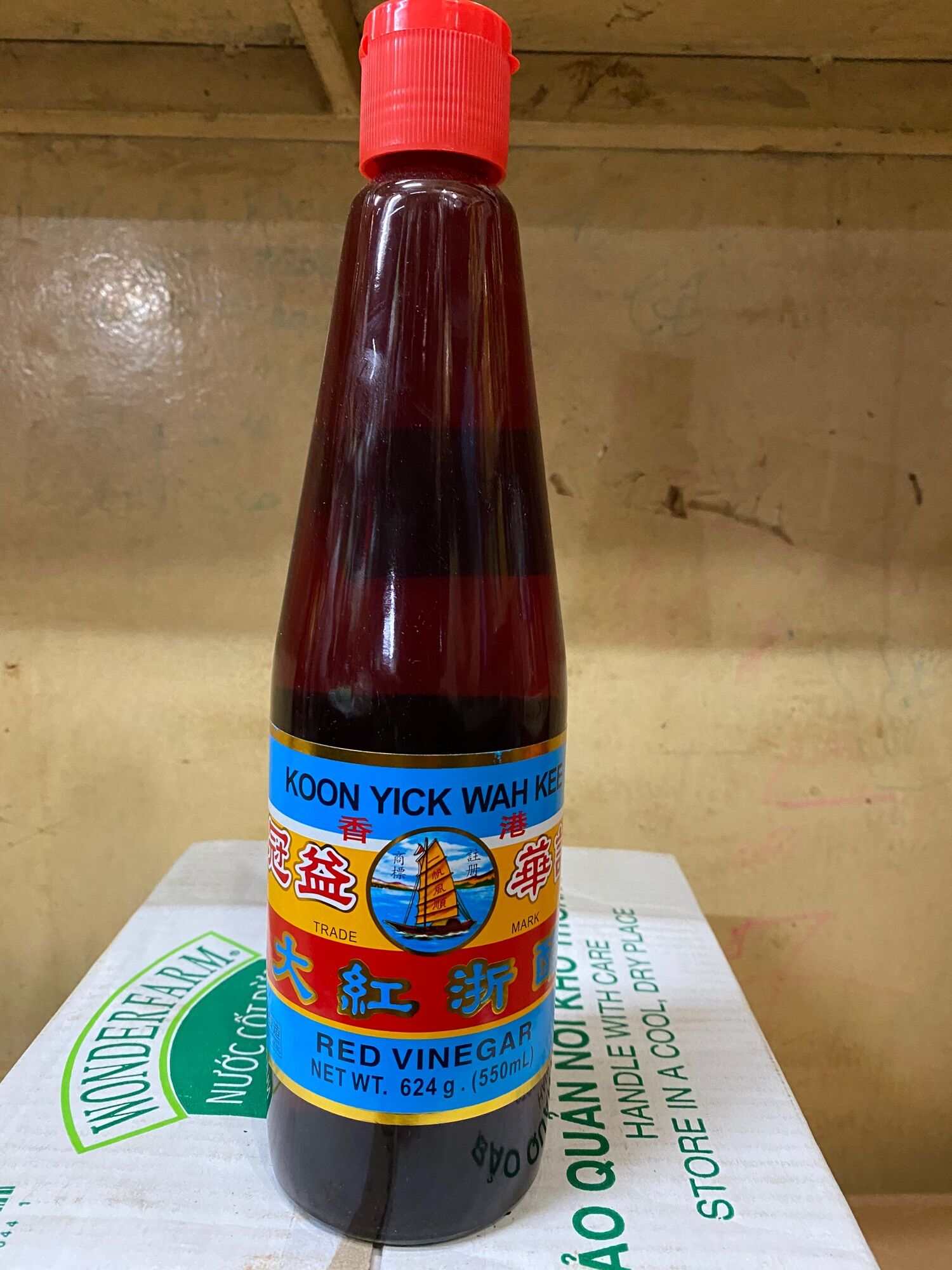 Dấm đỏ /giấm đỏ hong kong koon yick wah kee 550ml