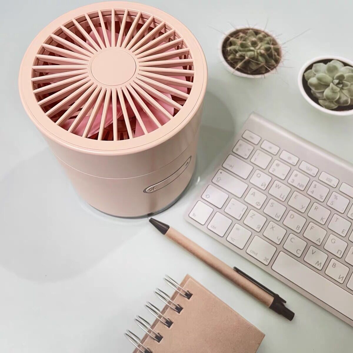 Quạt để bàn máy phun sương có đèn LED phong cách retro