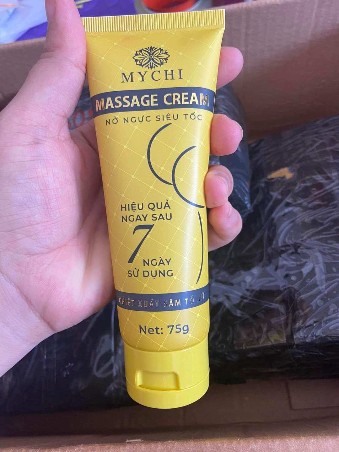 Kem massage nở ngực siêu tốc Mychi (che tên sản phẩm)