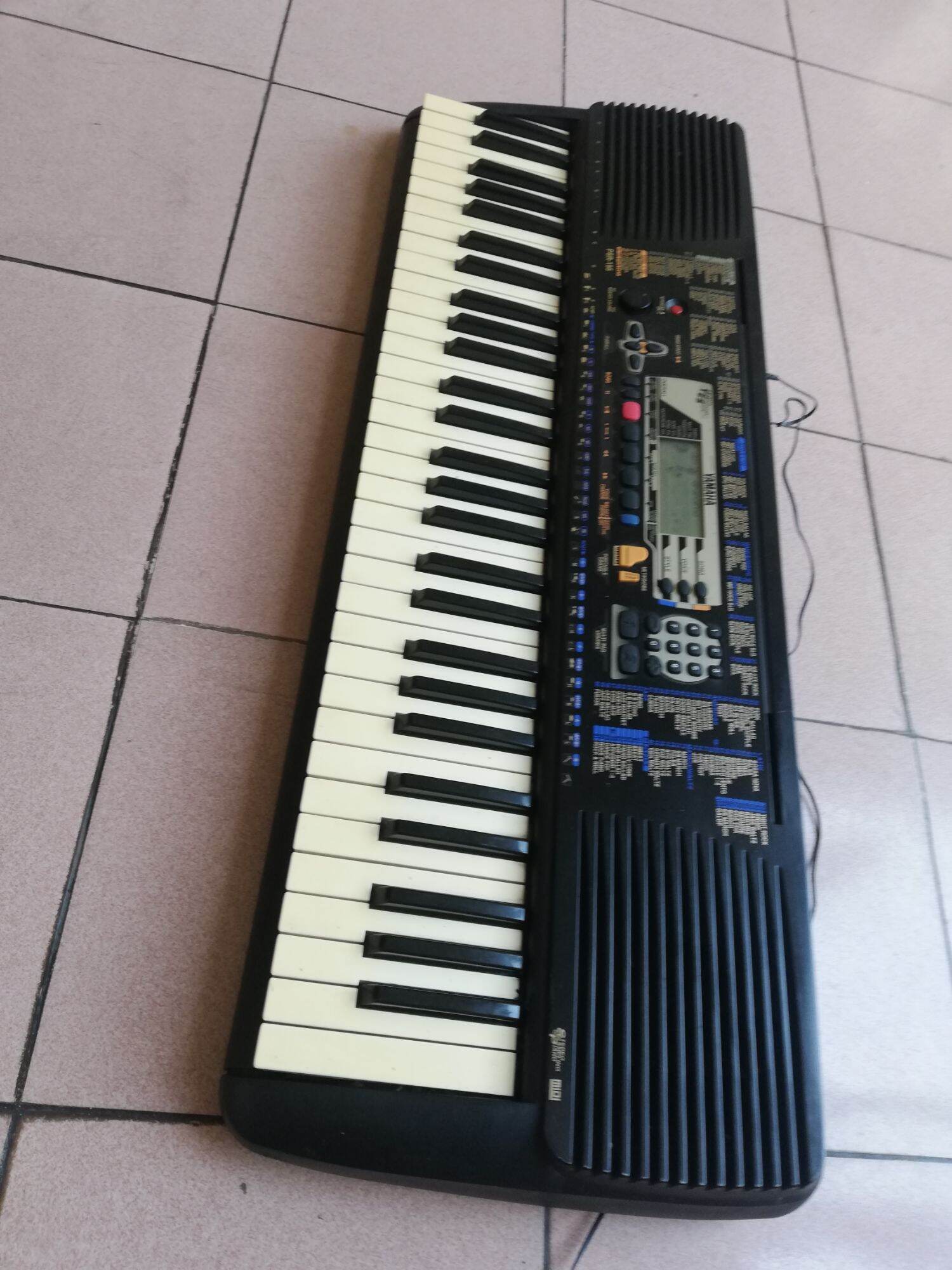 Đàn organ Yamaha PSR 195