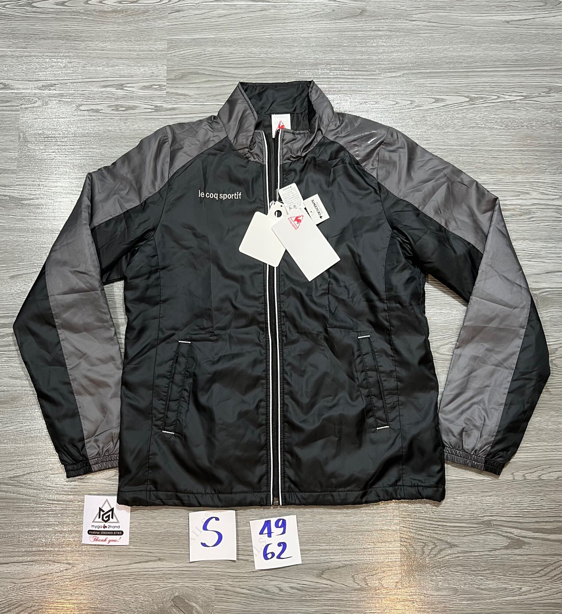 Lecoq Sportif Phao mỏng nhẹ chính hãng Nhật Chất gió chống nước Size S (N49, D62) ko co giãn Anh em 55kg đổ lại, dưới 1m65 Newtag 100% chưa qua sử dụng