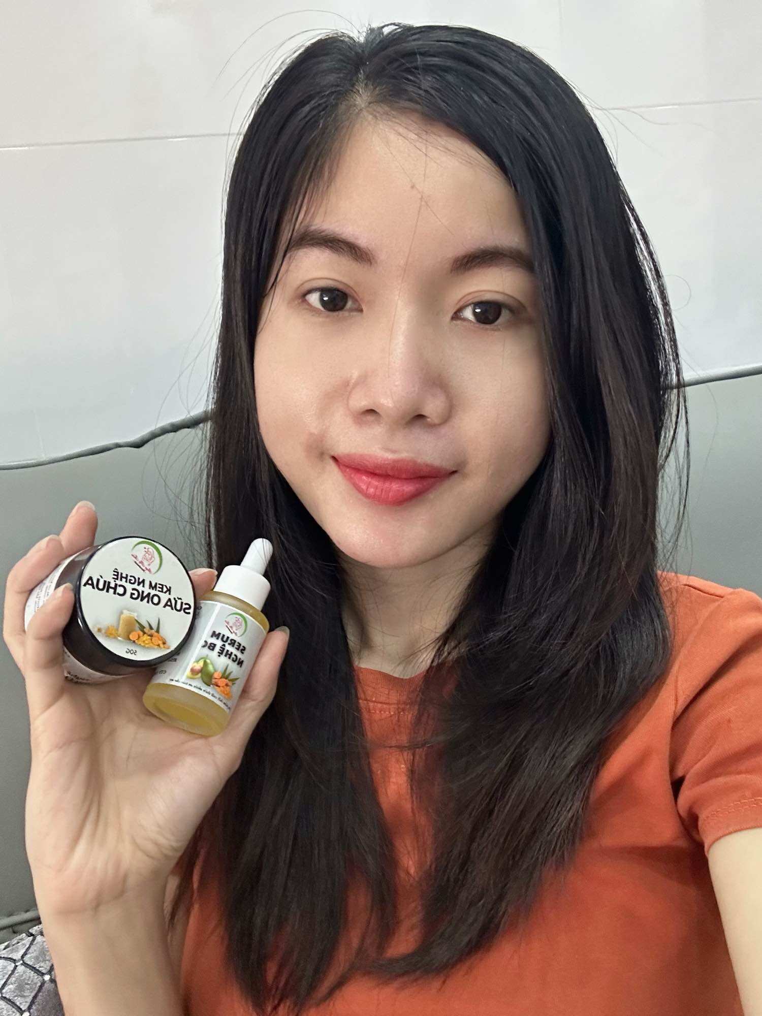 KEM NGHỆ SỮA ONG CHÚA (hũ 50g)
