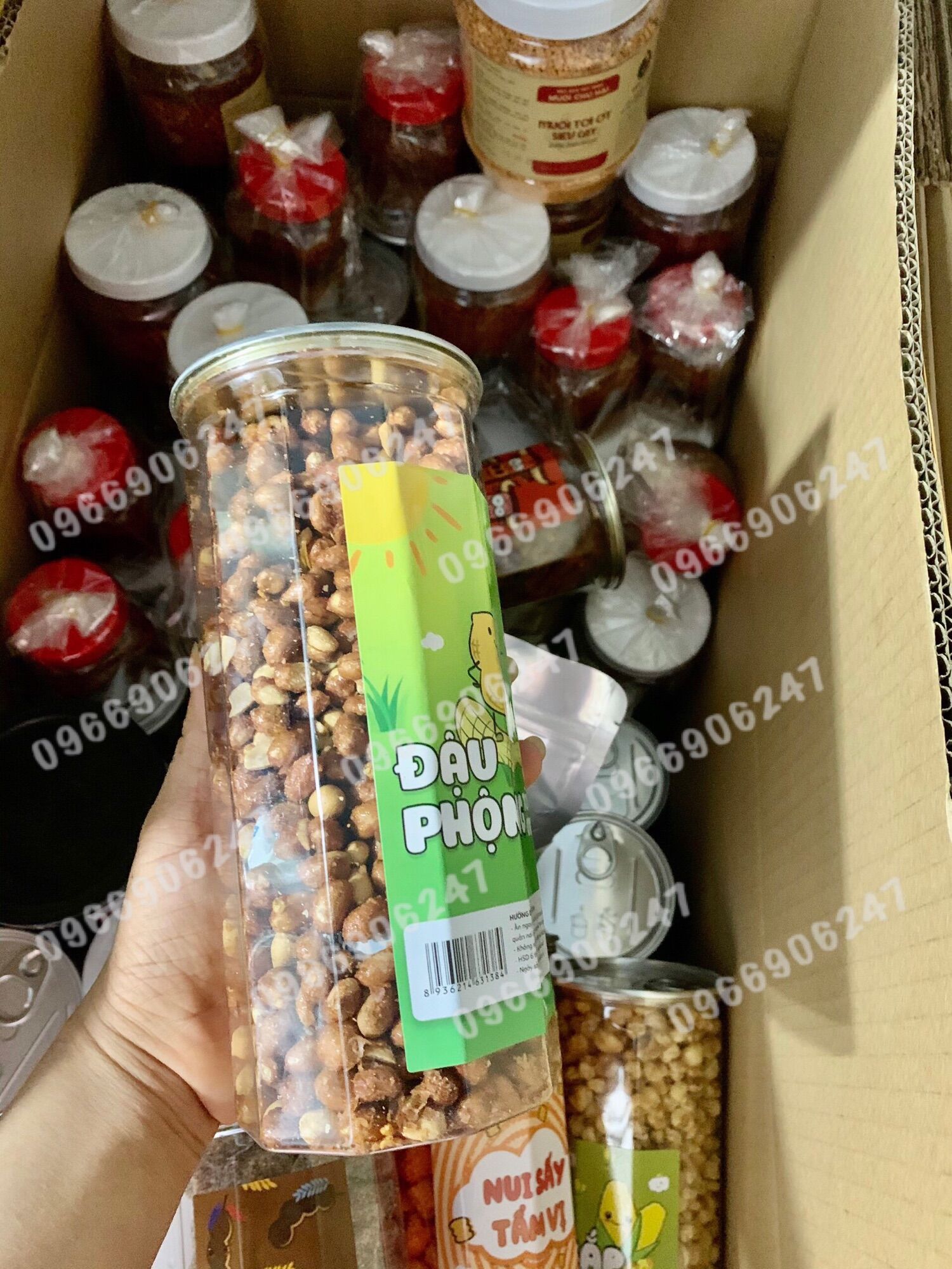 Đậu phộng tỏi ớt giòn rụm thơm ngon