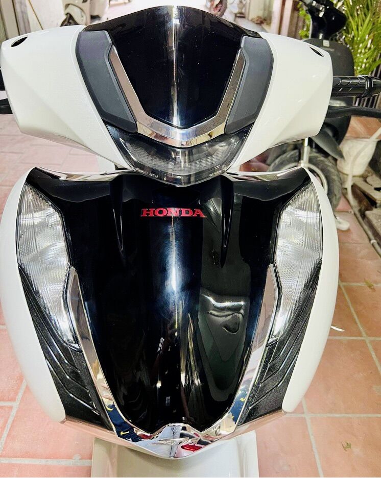 Tem Cong honda zin đỏ dán mặt nạ