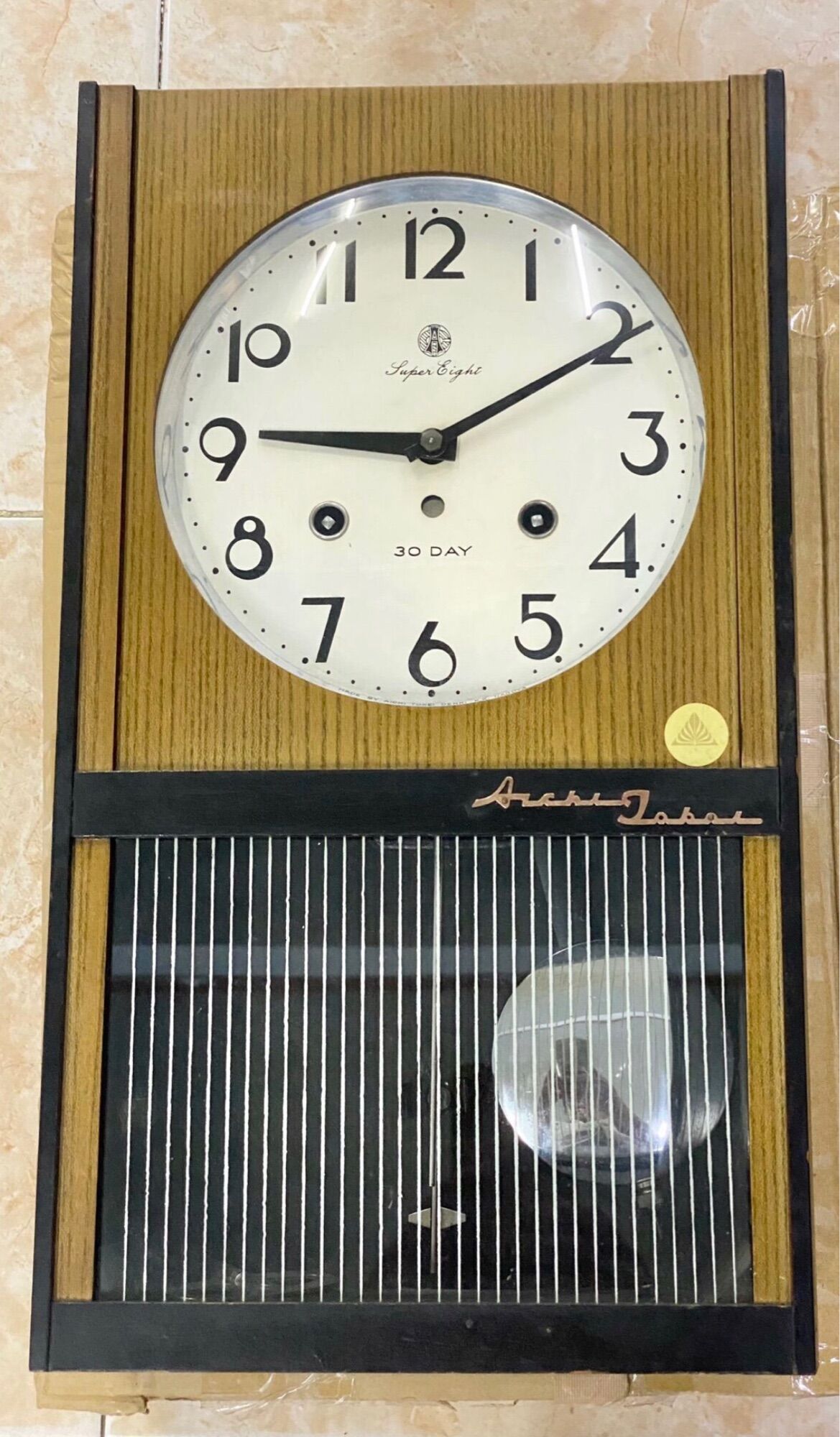 Đồng hồ treo tường quả lắc cơ Super Eight cổ điểm 1970