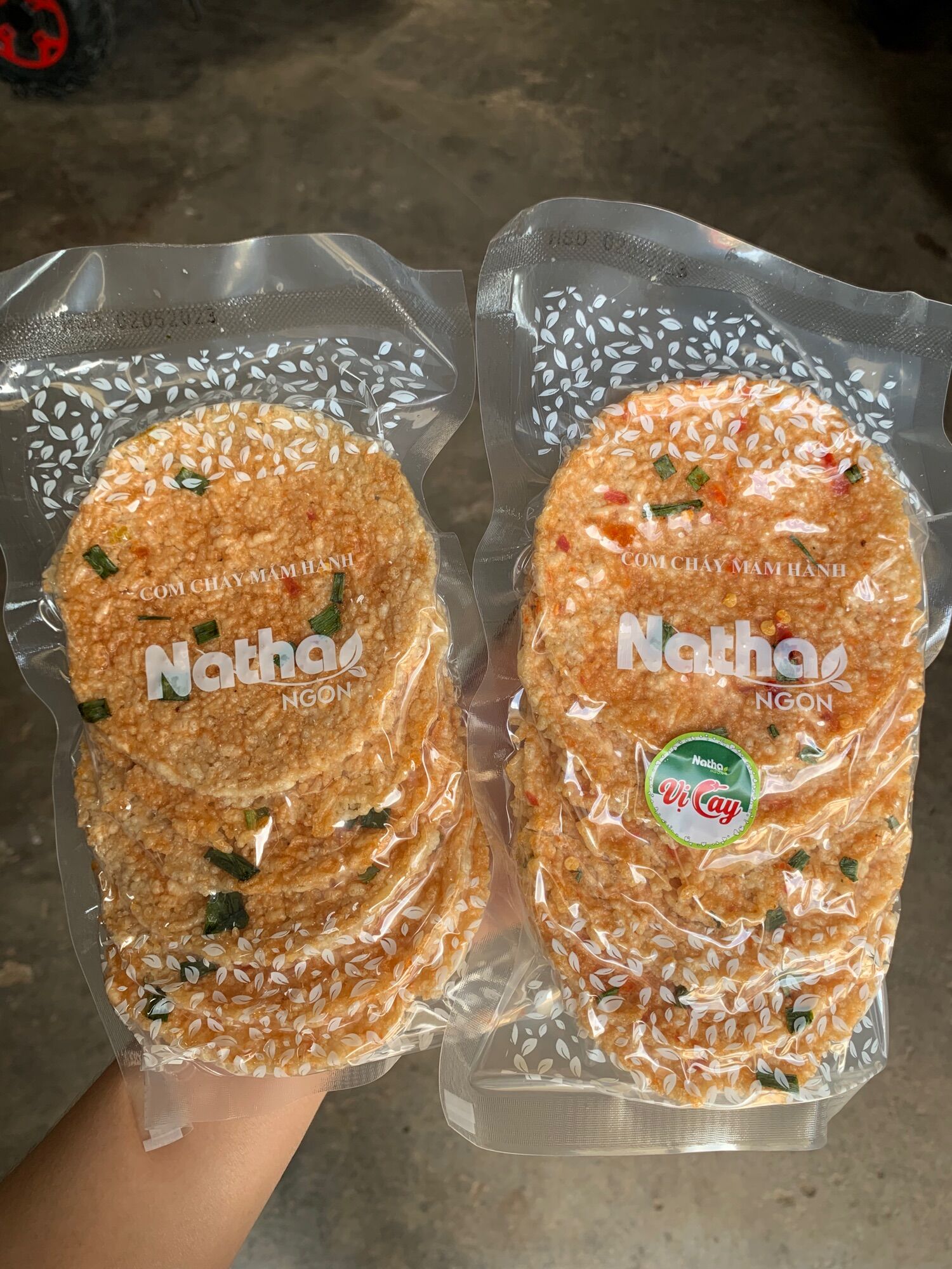 Cơm cháy mắm hành Natha Ngon