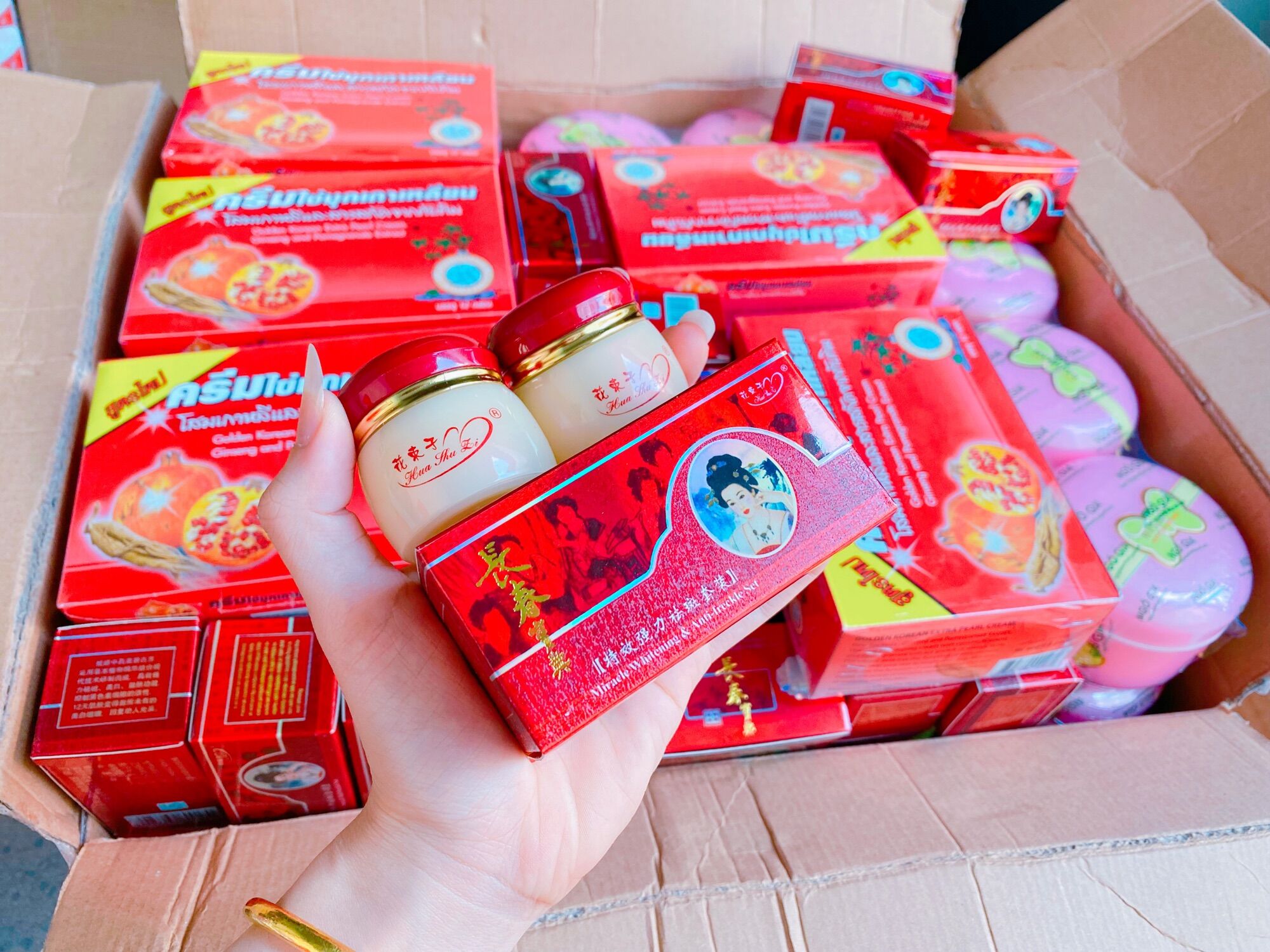 Lẻ 1 cặp kem cô tiên nám đỏ huashuli