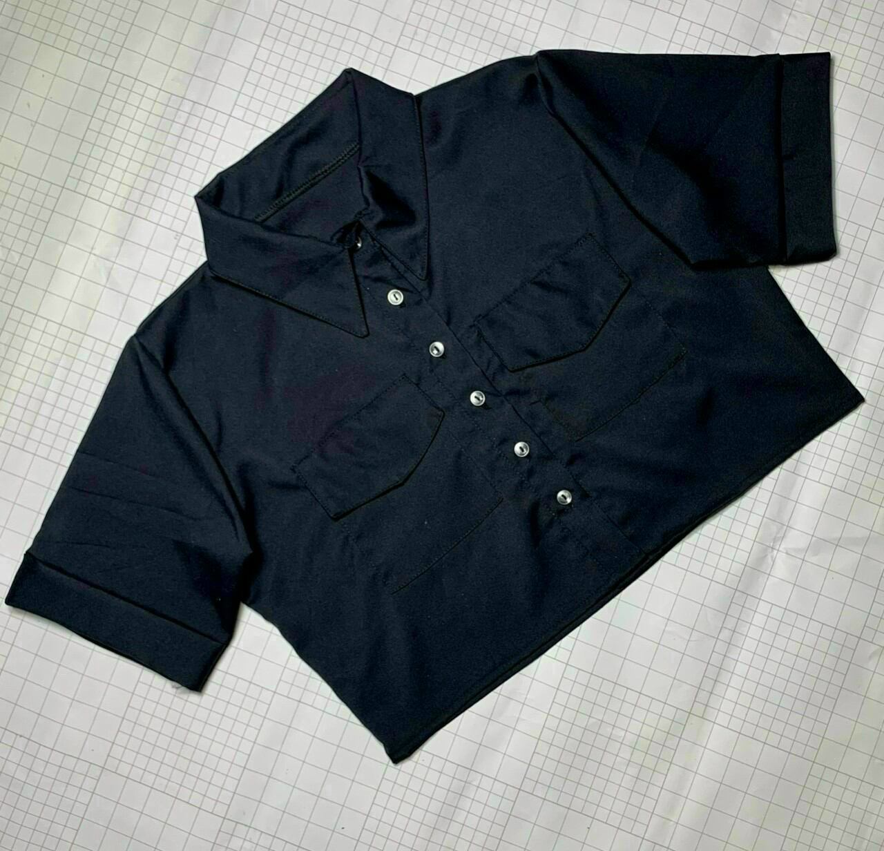 ÁO SƠ MI NÚT ÁO CROPTOP NGANG FORM 50KG(NA)