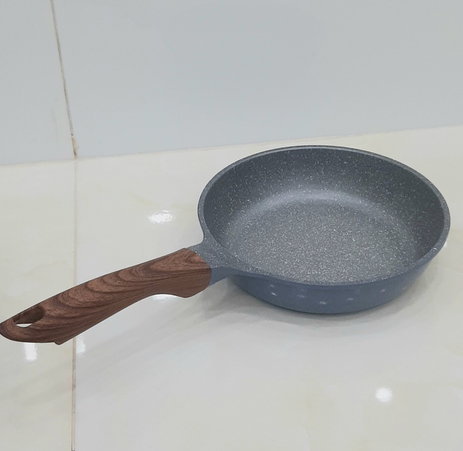 Chảo đúc cạn vân đá đáy từ ECORAMIC 20cm, 24cm, 26cm, 28cm