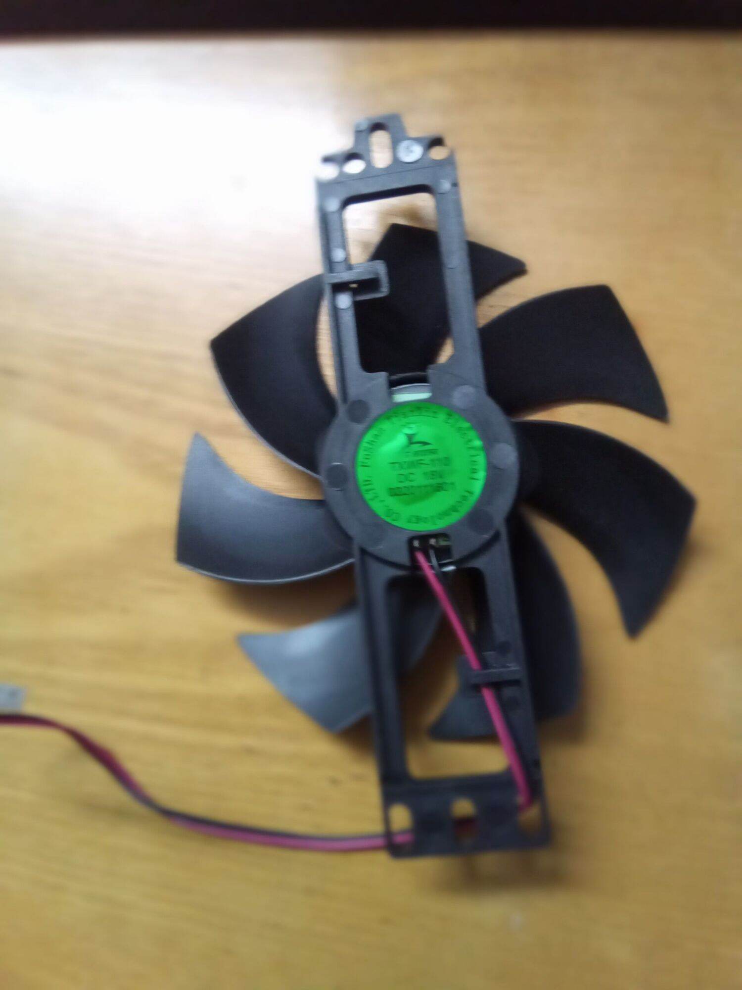 Quạt thông gió bếp từ, bếp hồng ngoại 18V loại to