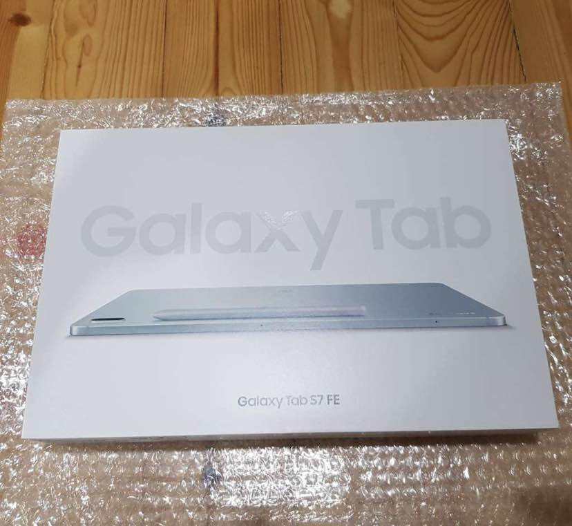 Brand new original Samsung galaxy Tab S7 FE LTE