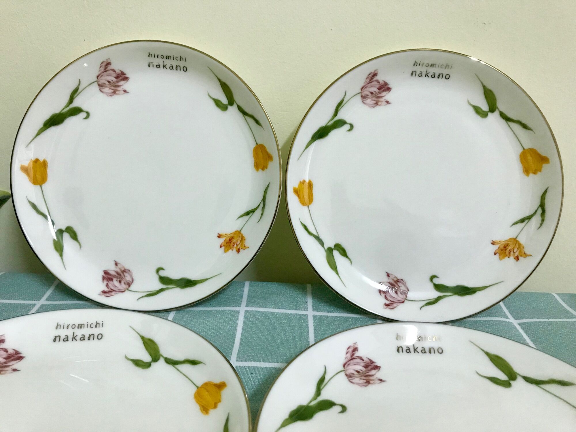 Dĩa hoa gốm sứ nhật tinh xảo