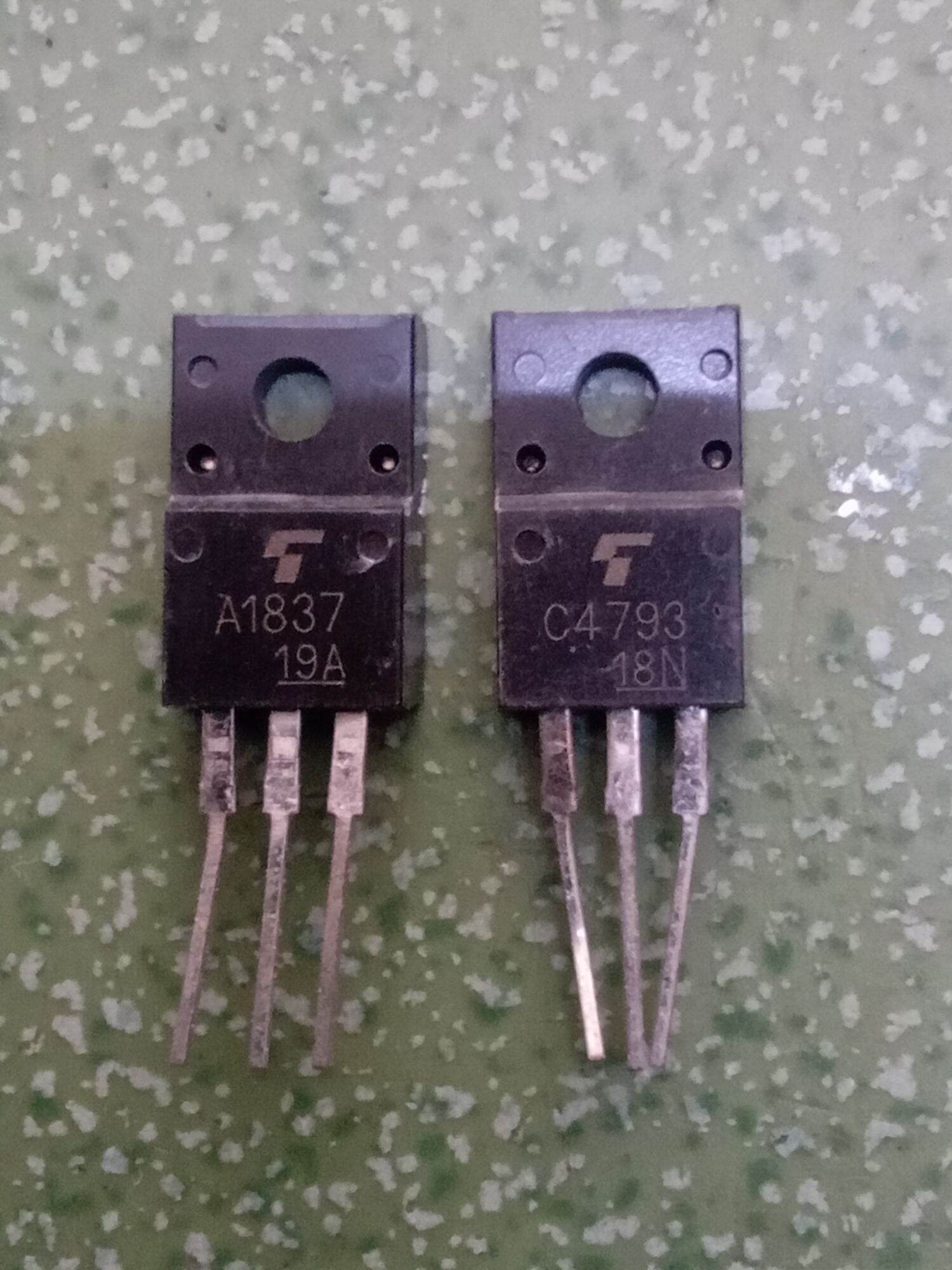 Transitor bãi a1837+c4793