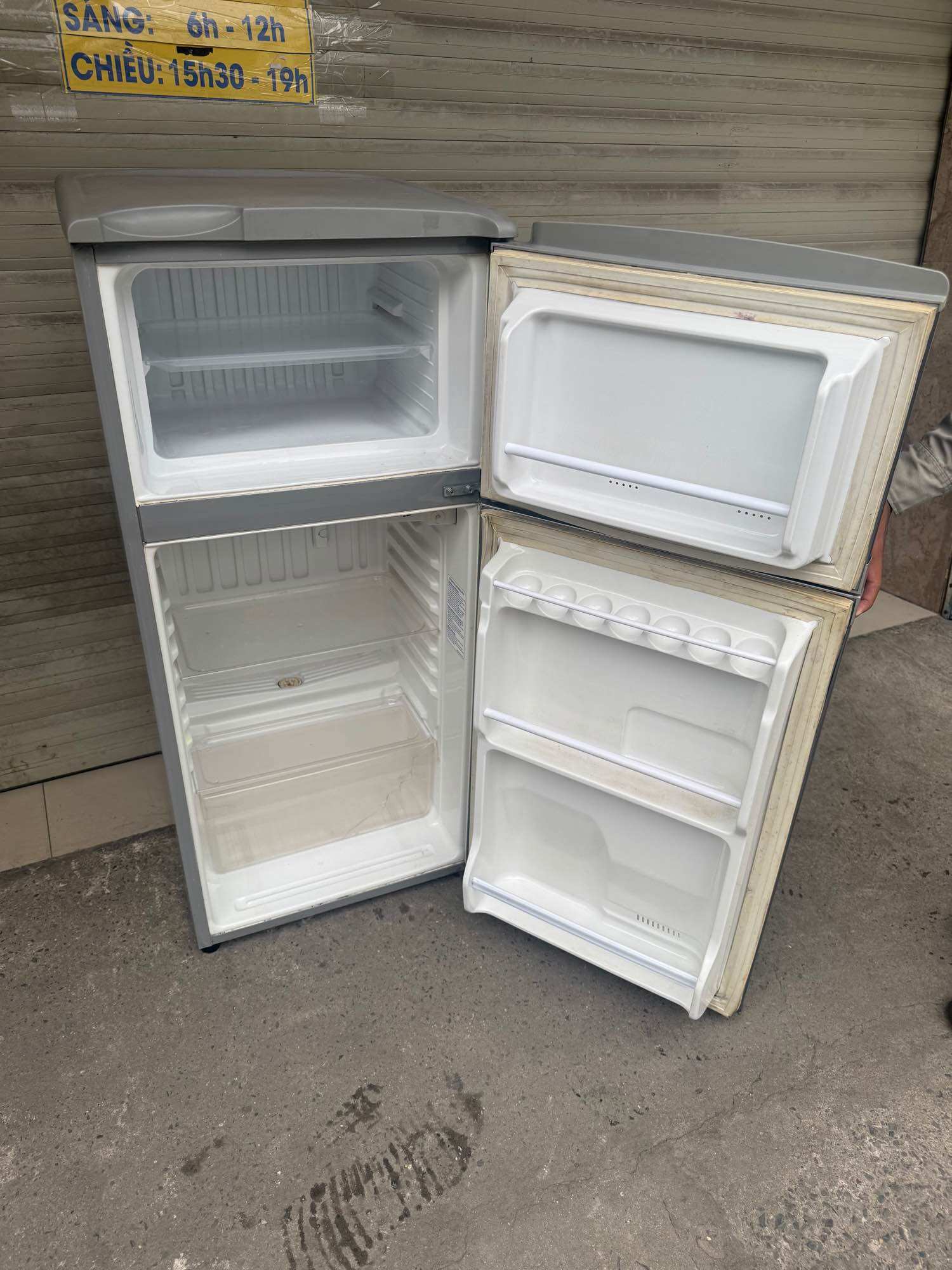 tủ lạnh sanyo 125l nhỏ gọn ít hao điện liên hệ 0976854244 để đặt hàng nhanh chóng