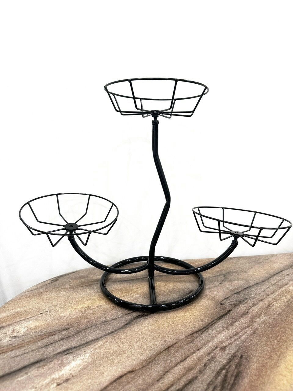 Kệ Sắt, Giá Để Chậu Hoa cây cảnh 3 tầng sang trọng chắc chắn