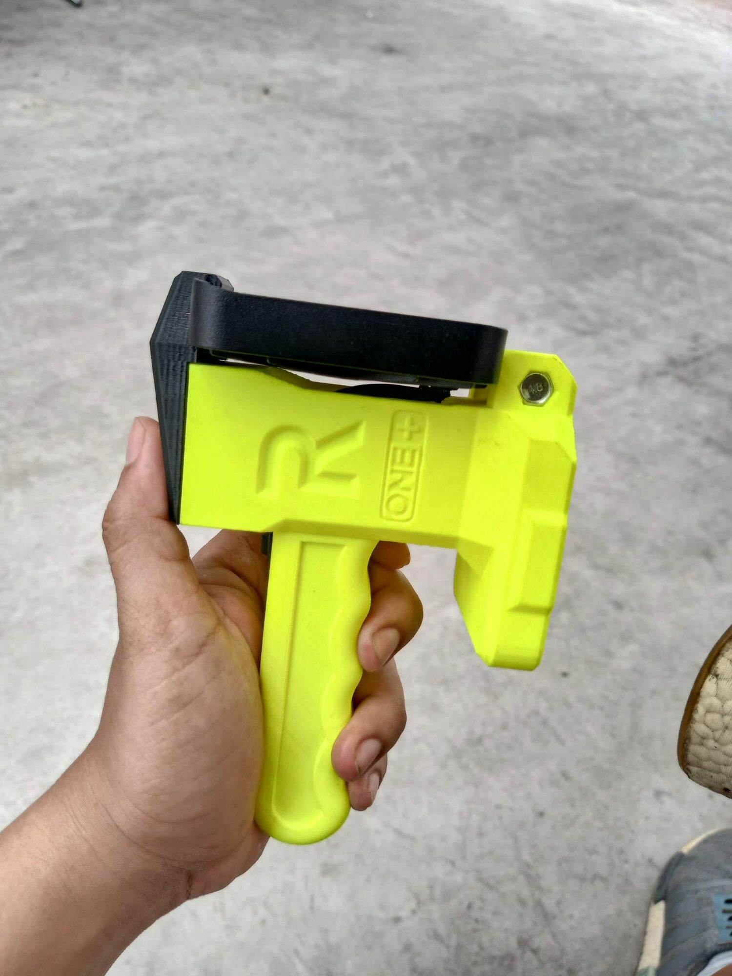 Đèn pin 18v Ryobi