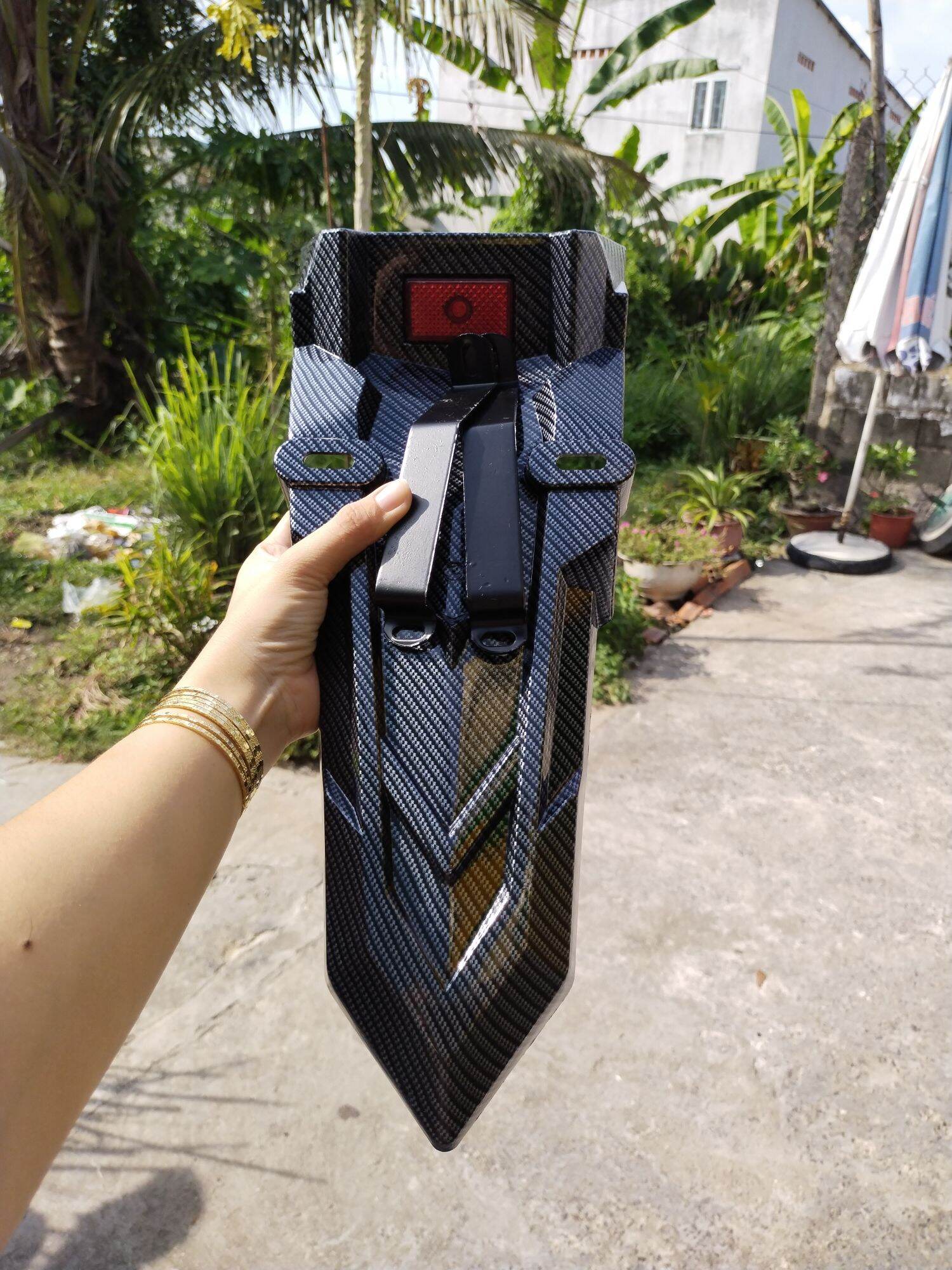 Combo dè Fz carbon + chống rung + xi nhan led k4 gắn exciter 155.