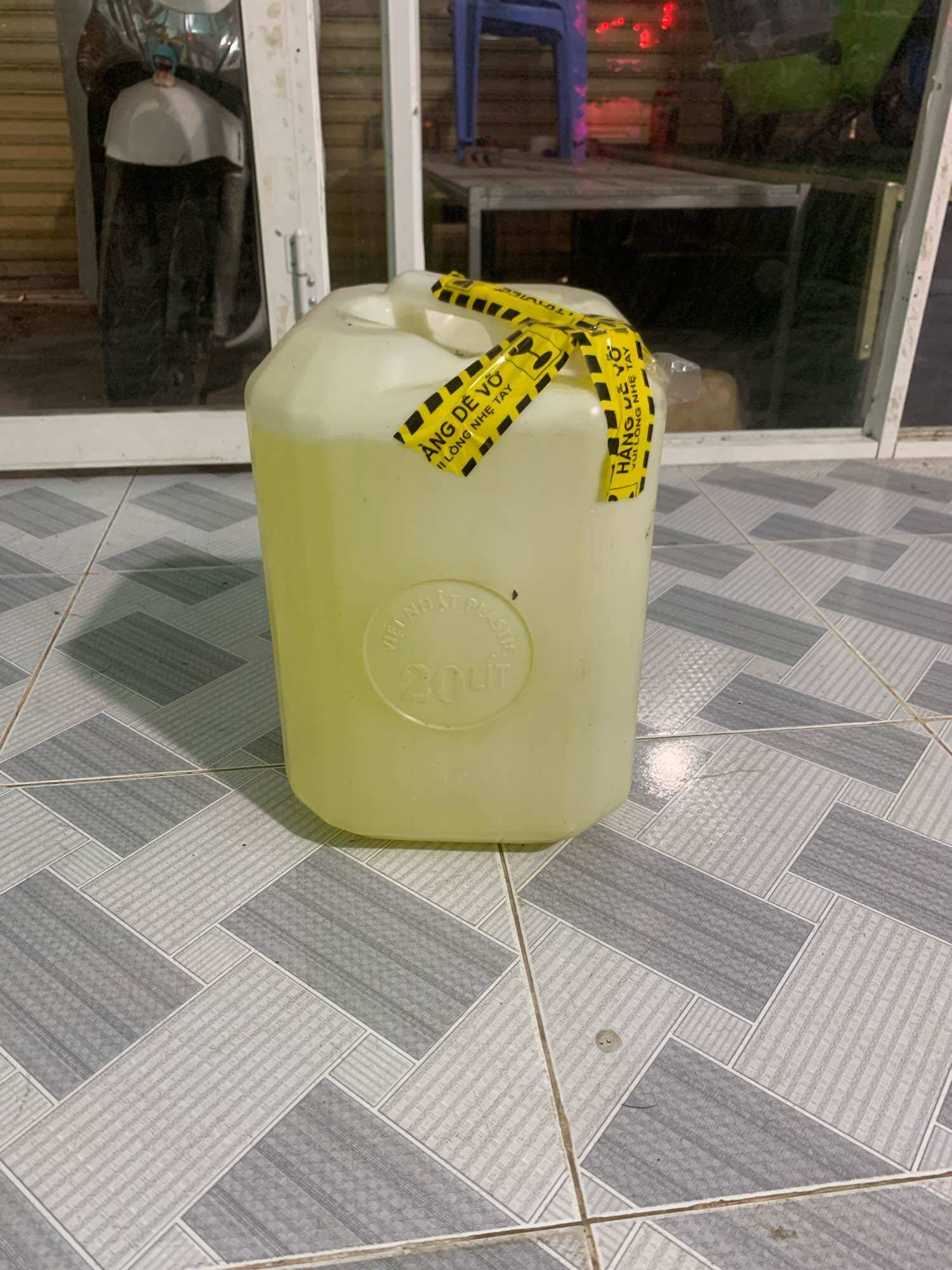 Rượu ngô hà giang can 20 lít