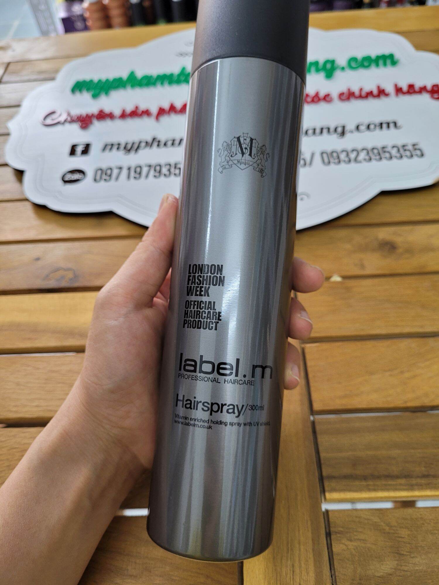 XỊT GIỮ NẾP TÓC LABEL.M HAIR SPRAY 300ML