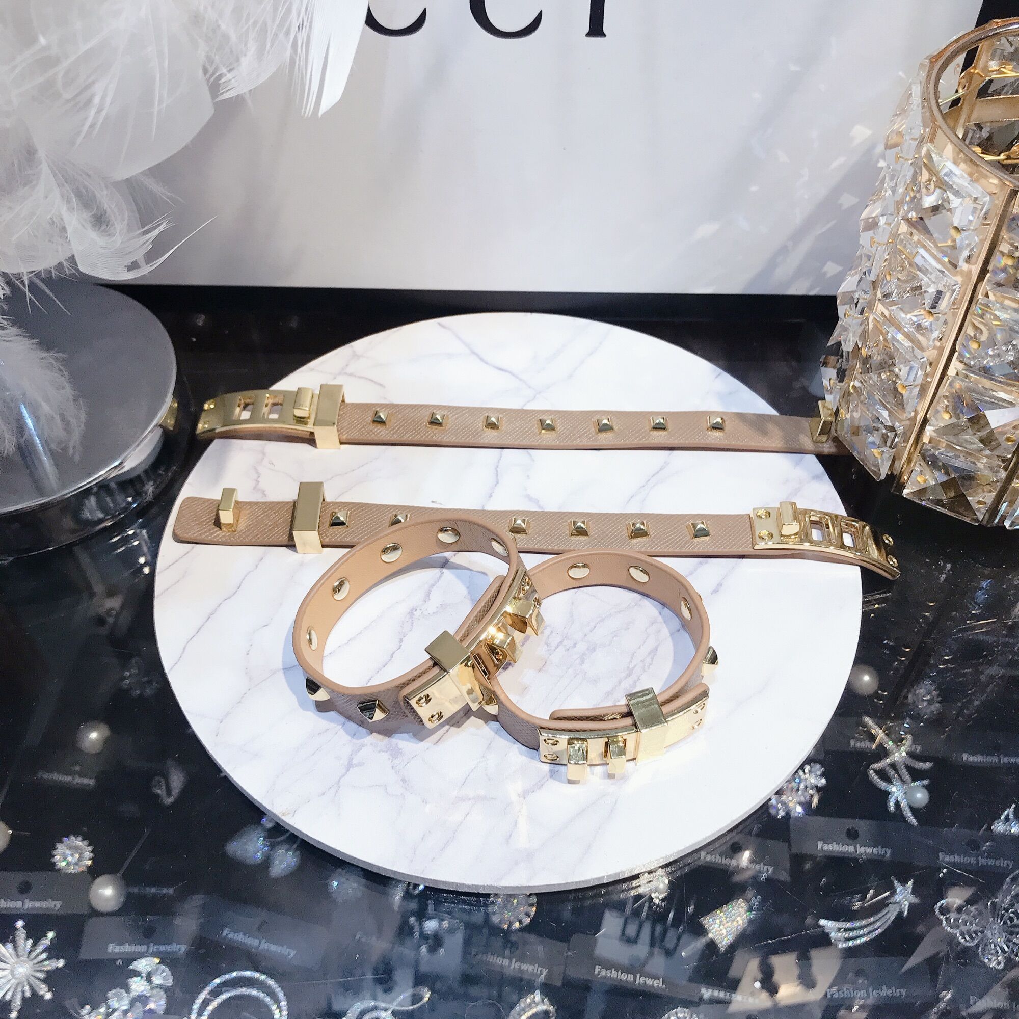 Vòng Tay Da Hm Khoá Cài Nạm Đinh Siêu Xinh - V034J