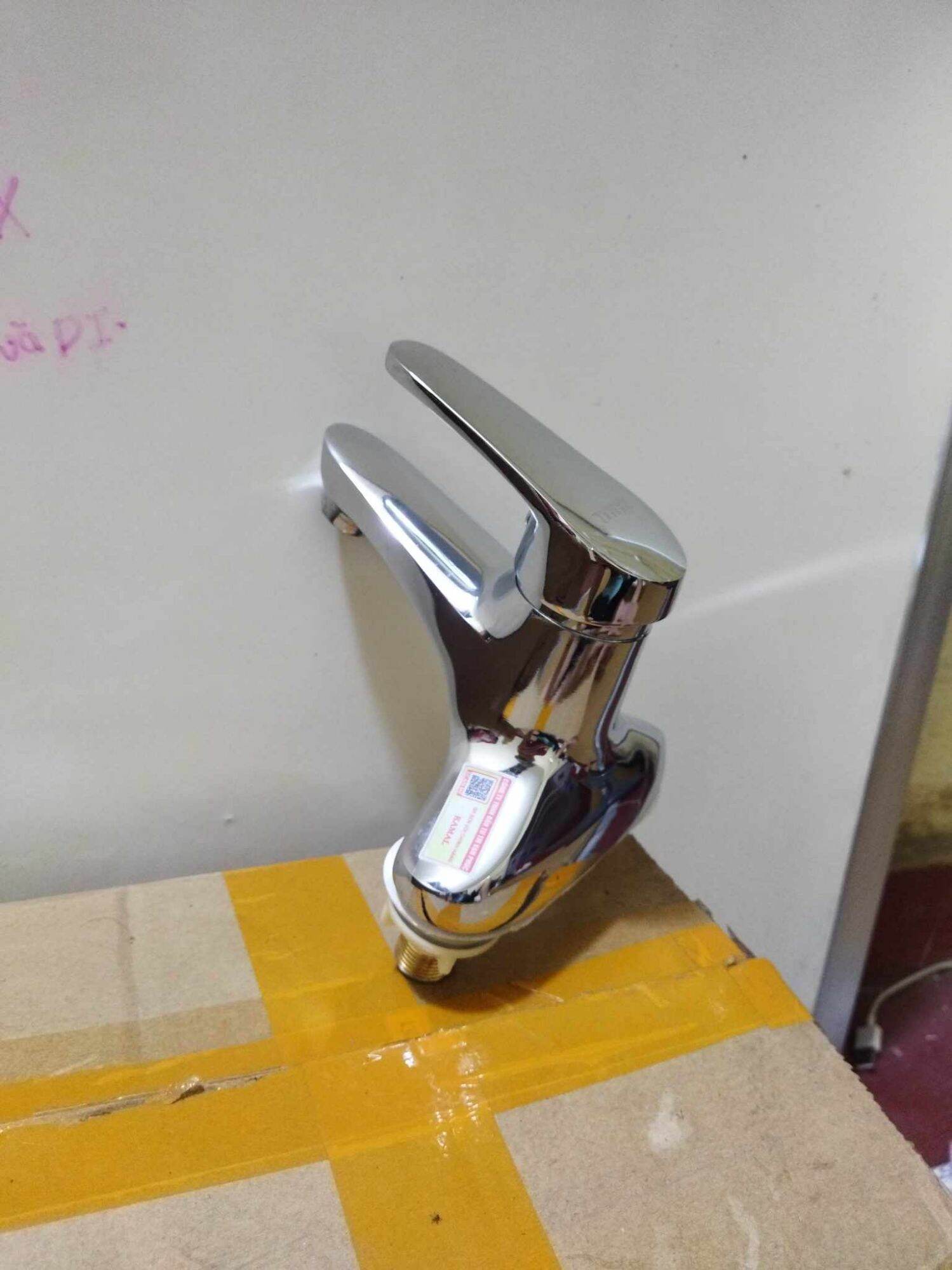 Vòi rửa mặt nóng lạnh - Vòi lavabo