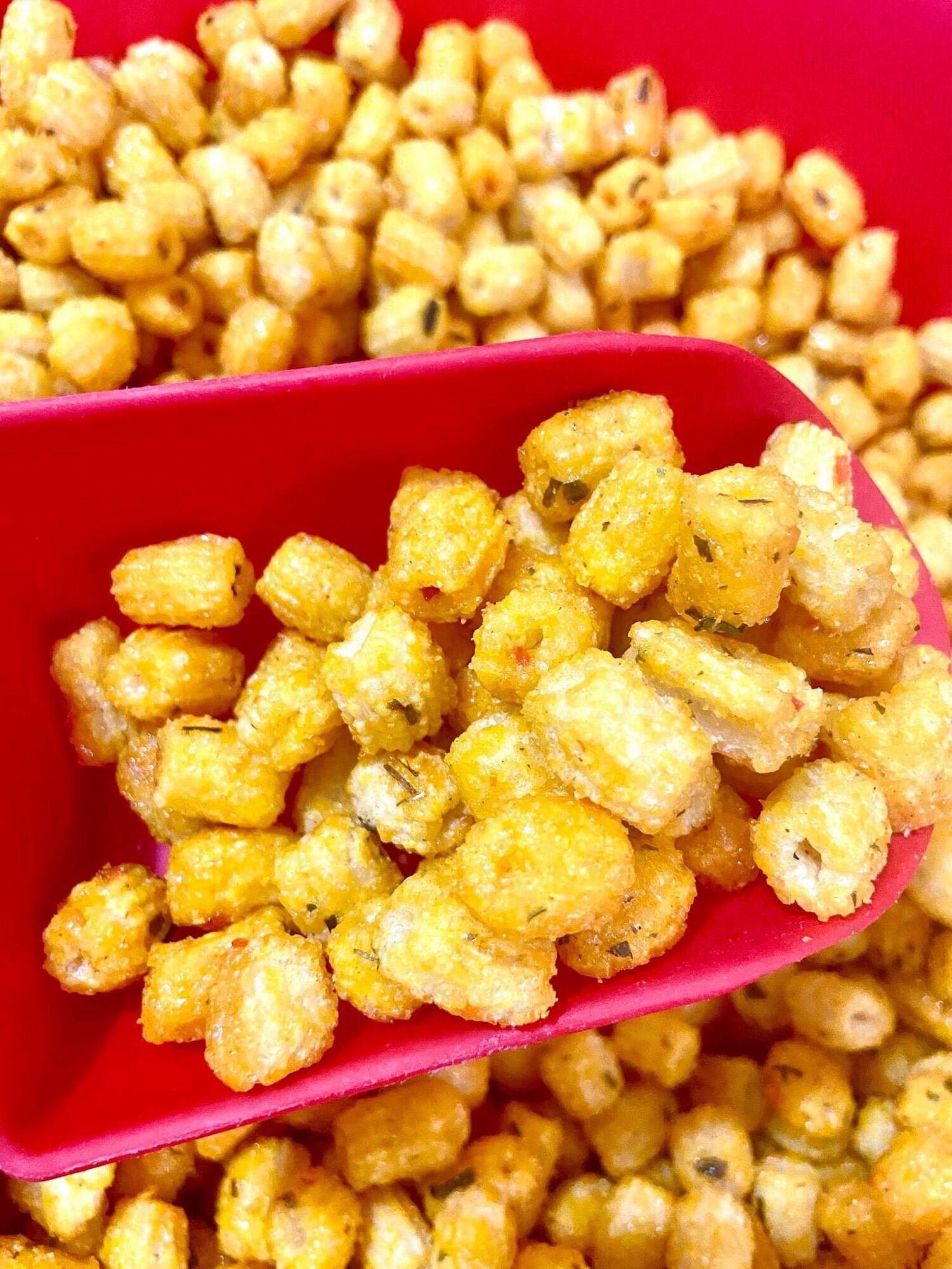 Nui chiên bơ mắm tỏi 300gr