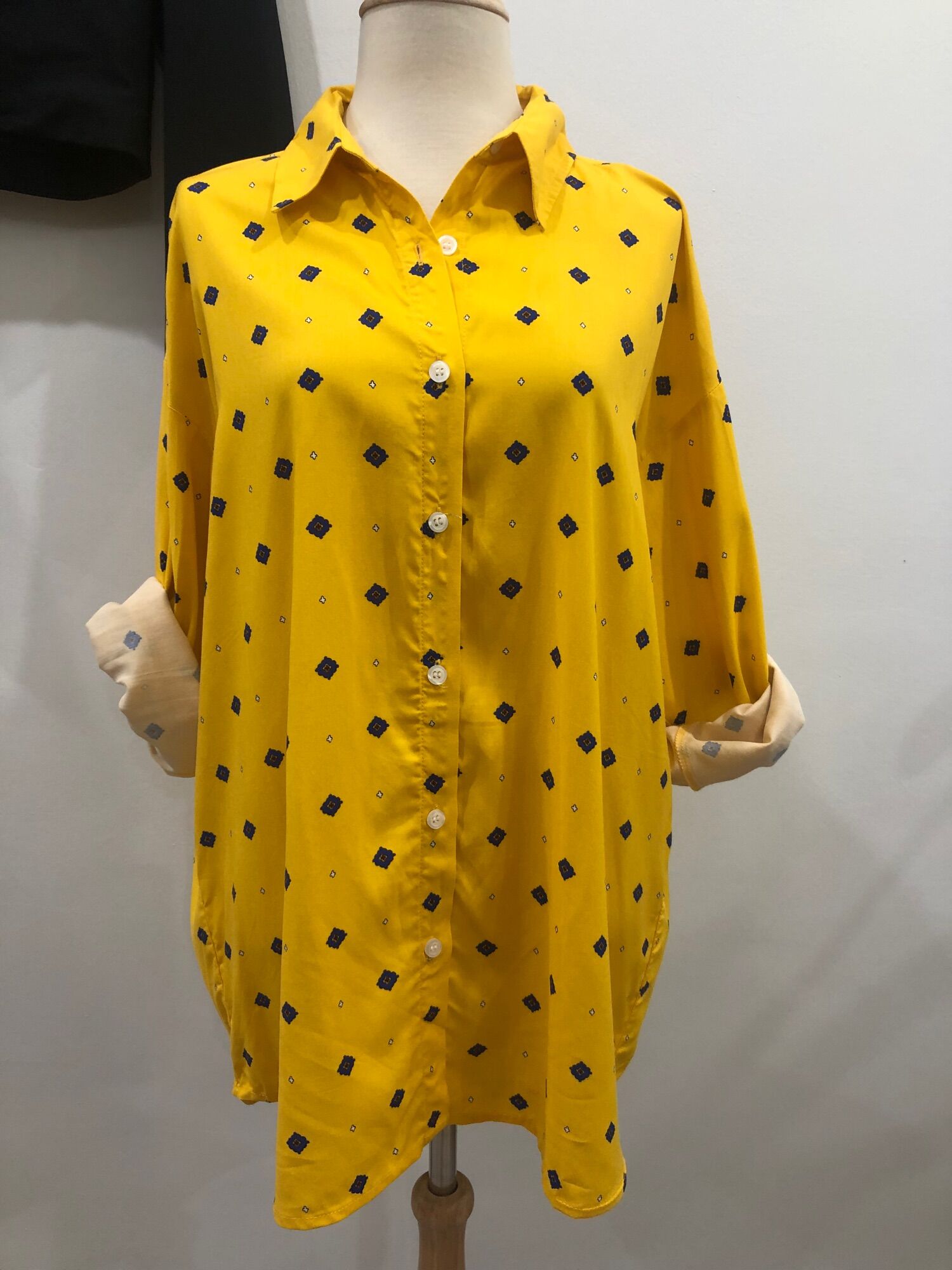 áo sơ mi dáng rộng mềm mát có thể khoác size S M