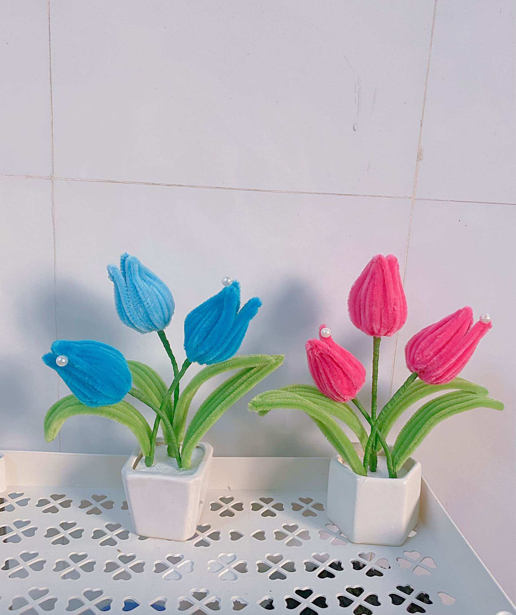 Chậu hoa TuLip mini để bàn làm từ kẽm nhung cao 20- 25cm