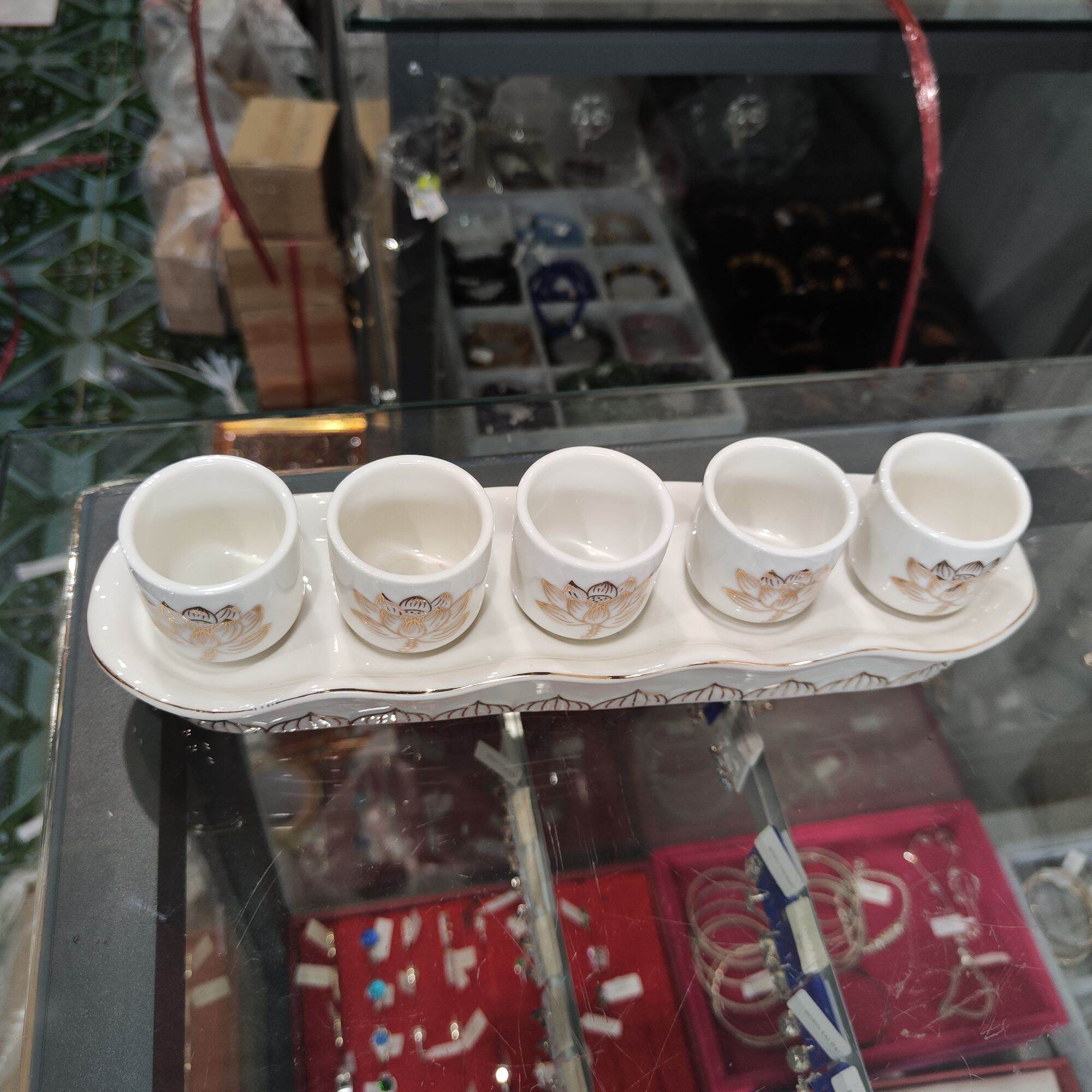 Bộ Áng 5 Ly Nước Thờ Cúng Bạch Ngọc Sen Trắng