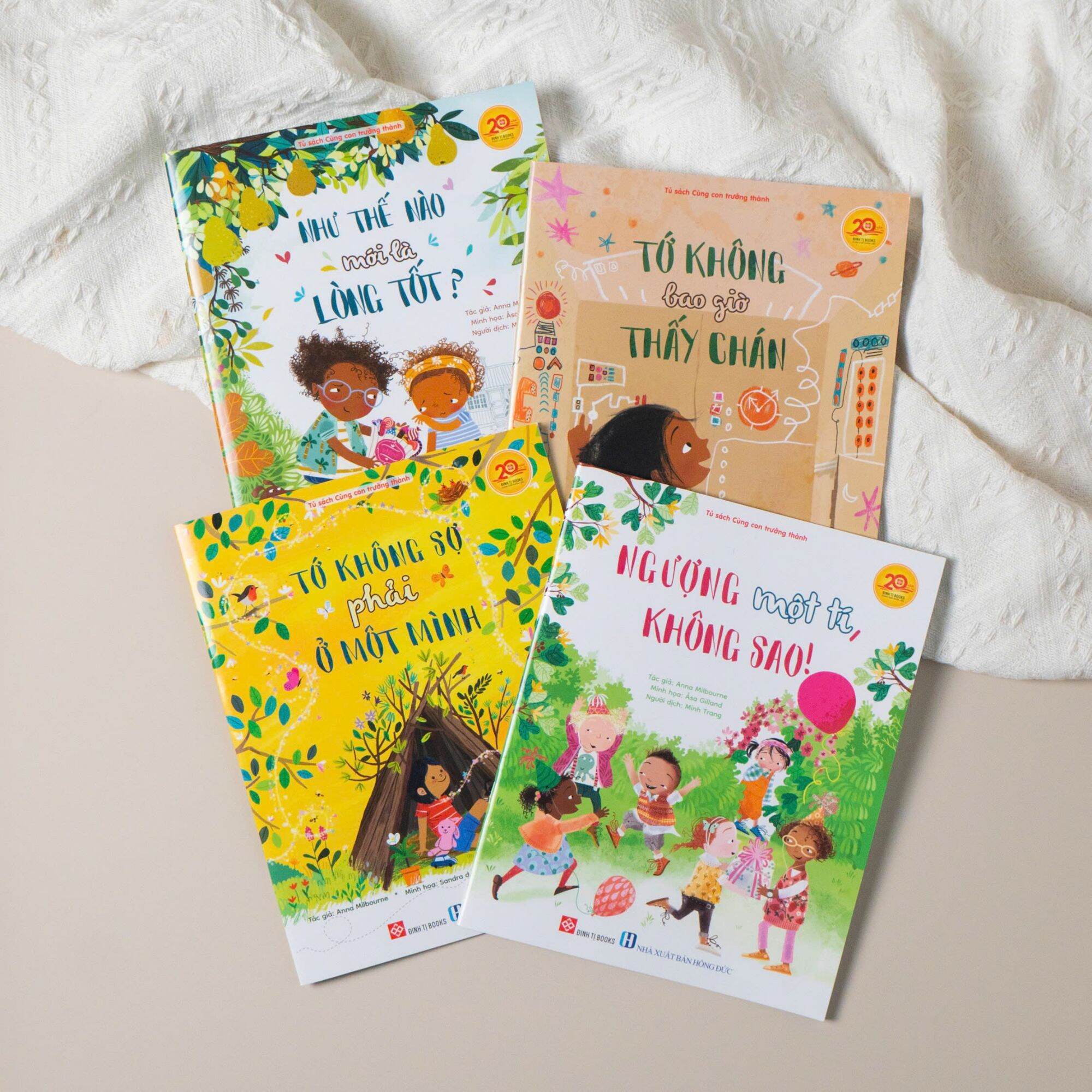 Book Set - I'M Not Afraid of Being Alone -
A Little Embarrassed, It's Okay.
How Can Kindness Be so Wonderful? - I Never Get Tired of It.