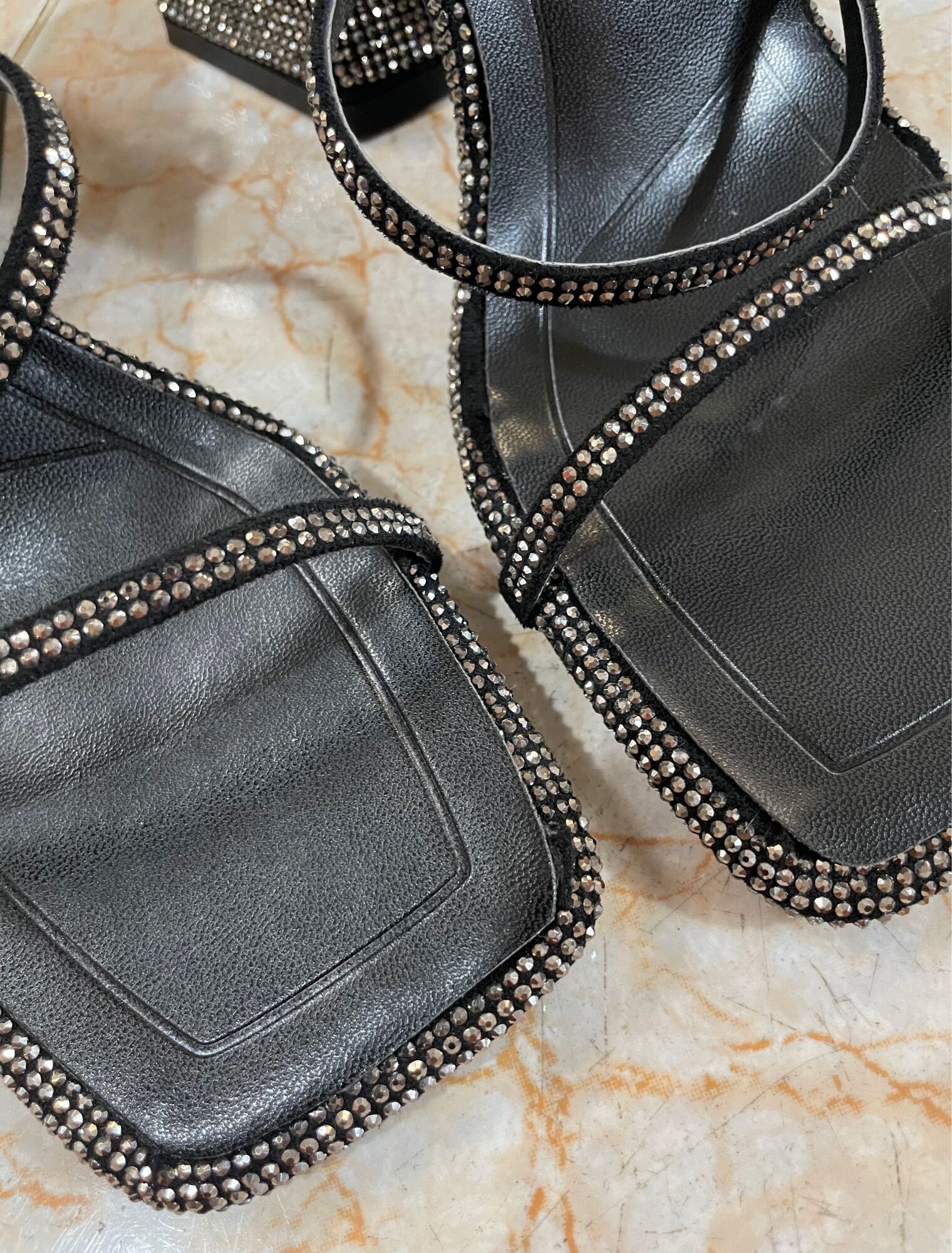 Giày Zara Xuất Xịn Full Đá Bling Bling Size 35 ( Lùi 1 Size Có Sẵn )