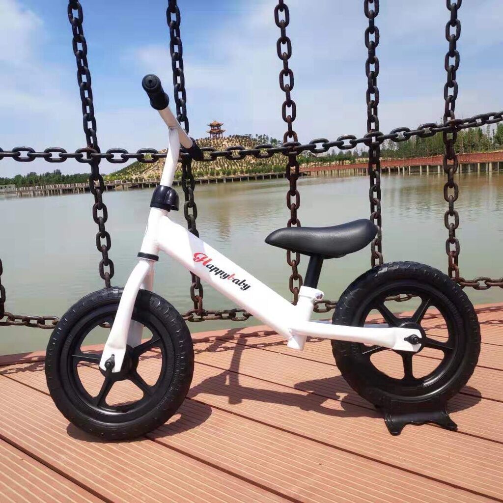 xe chòi chân thăng bằng 2 bánh