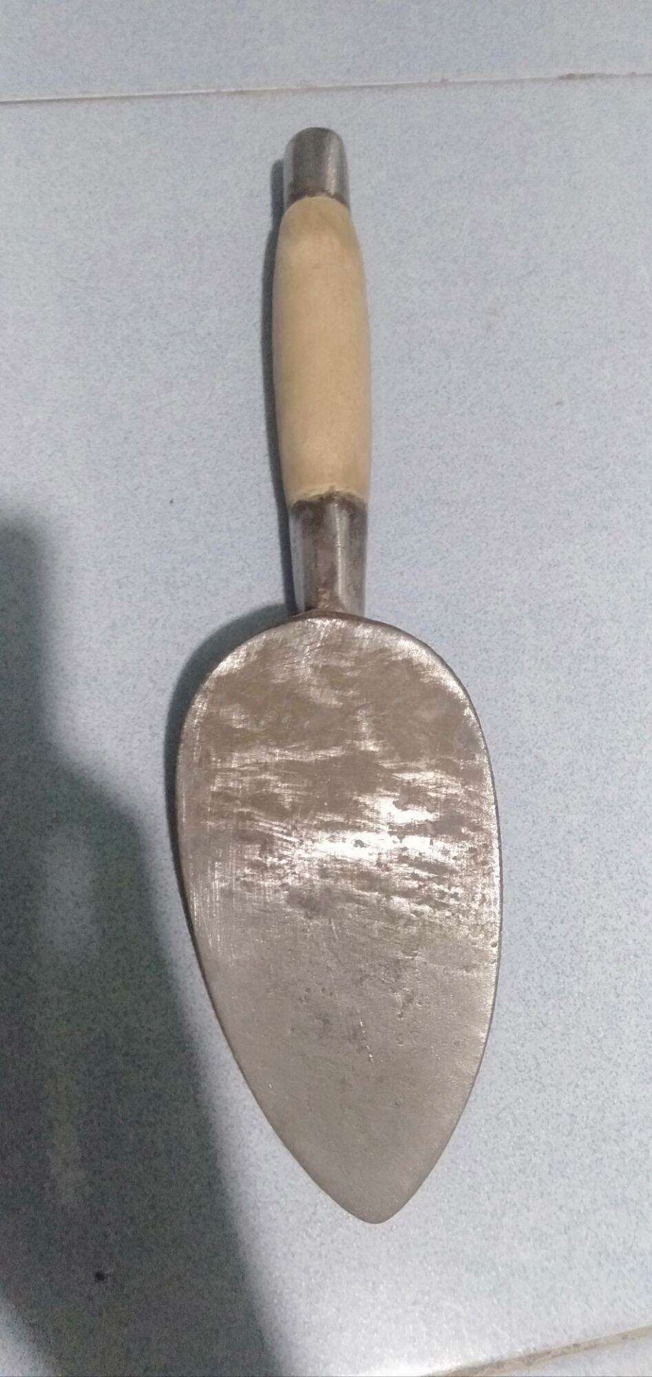 bay xây thợ hồ