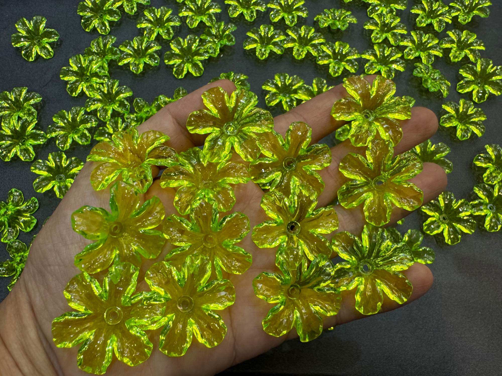 100G Hoa Đúc Pha Lê Nhựa 6 Cánh 30mm